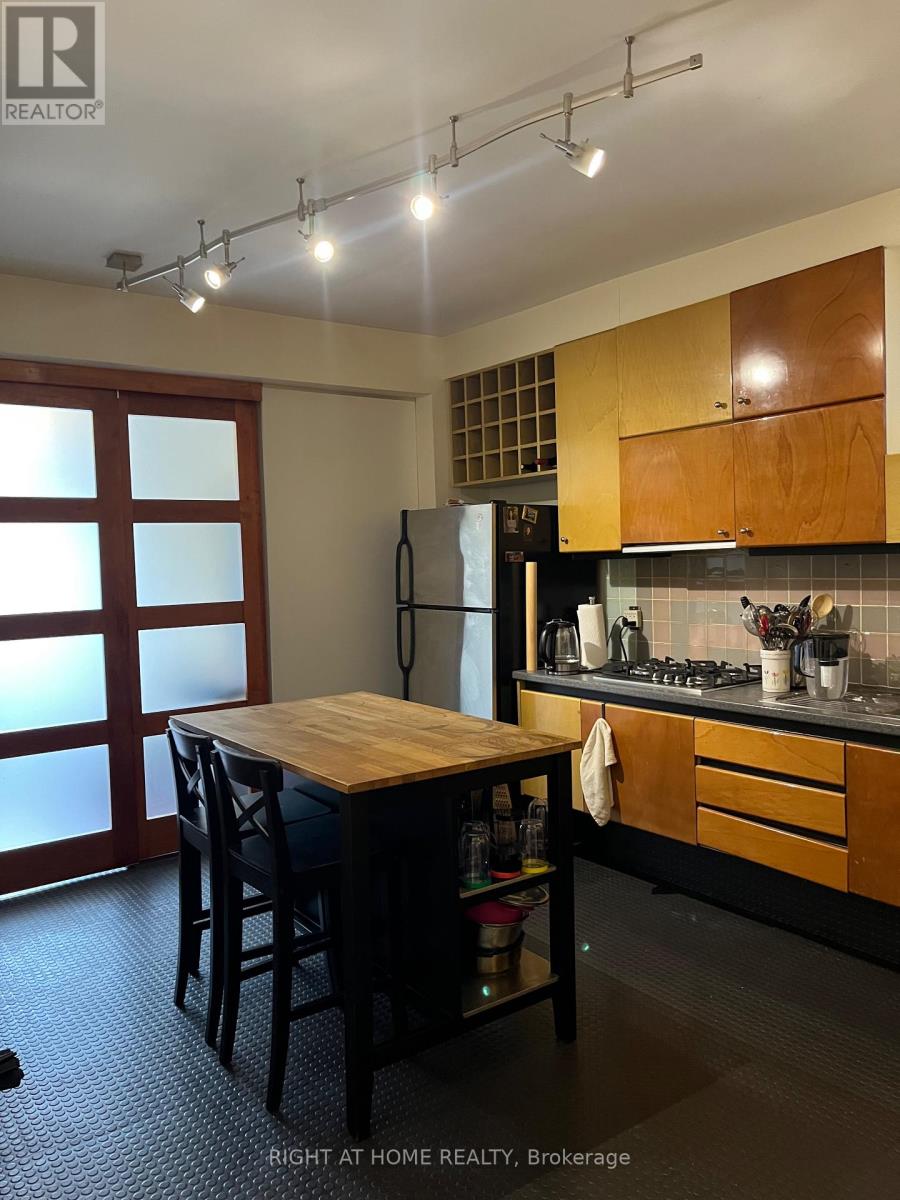 157 Medland Street, Toronto, Ontario  M6P 2N4 - Photo 3 - W12925104