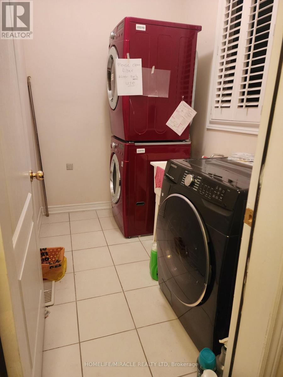 75 Vanderpool Crescent, Brampton, Ontario  L6P 3W2 - Photo 3 - W12736334