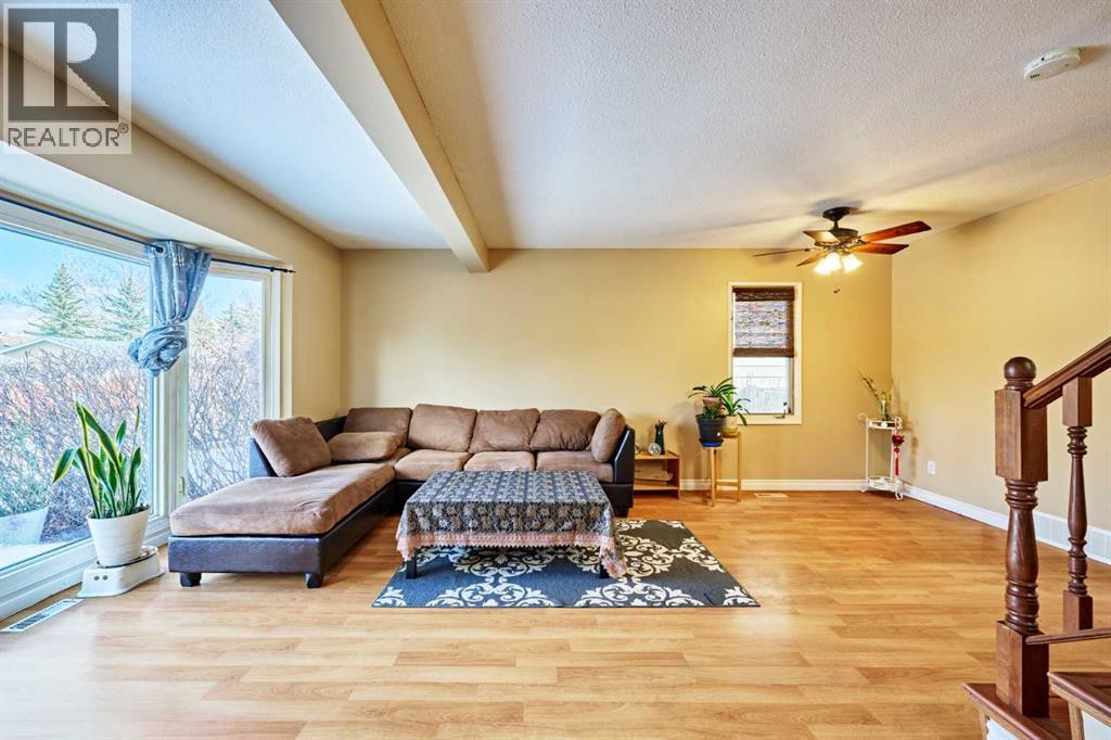 51 Sunmills Court SW, Calgary, Alberta  T2X 2R4 - Photo 13 - A2296195