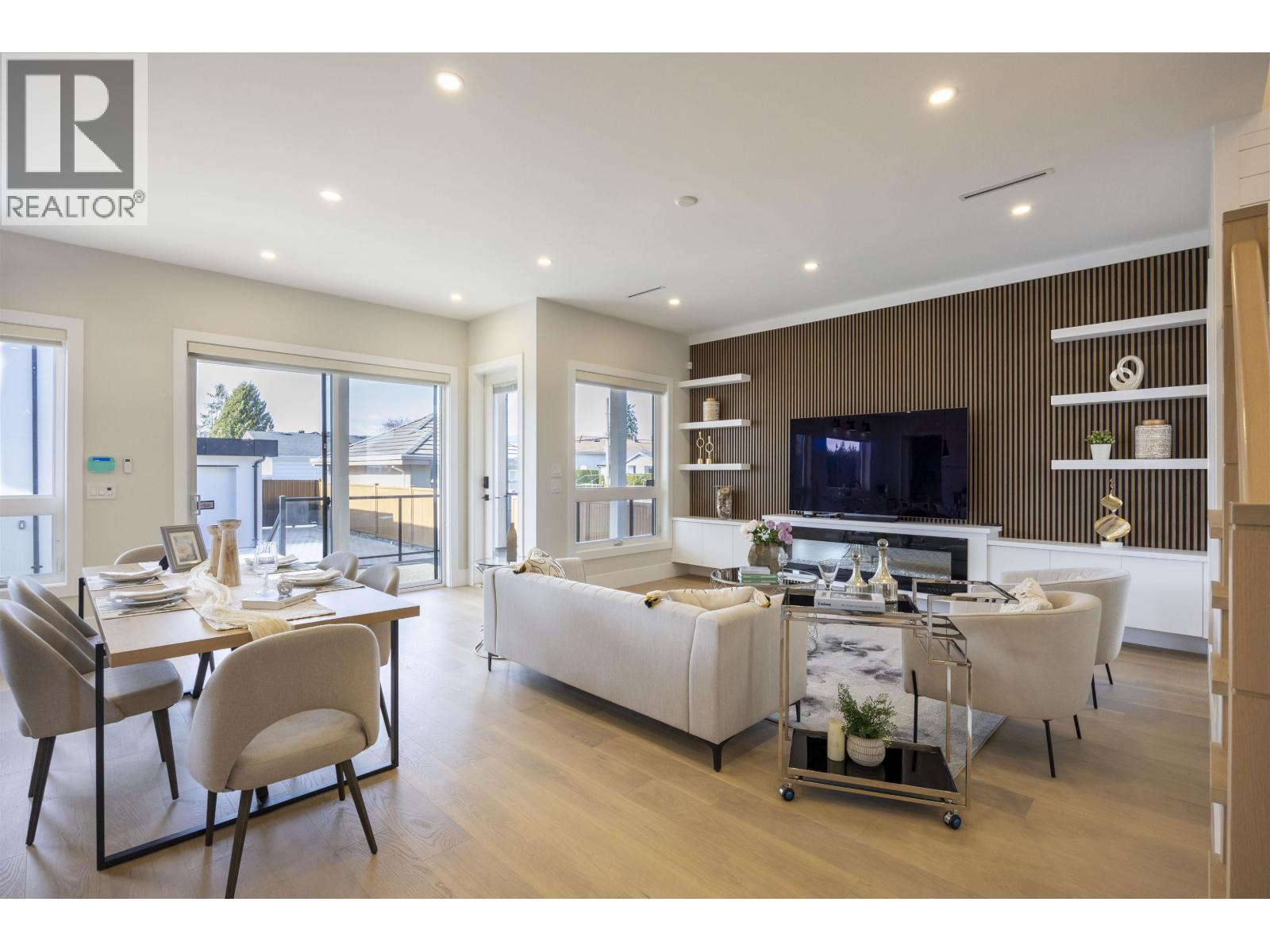 8093 14th Avenue, Burnaby, British Columbia  V3N 2B5 - Photo 10 - R3109059