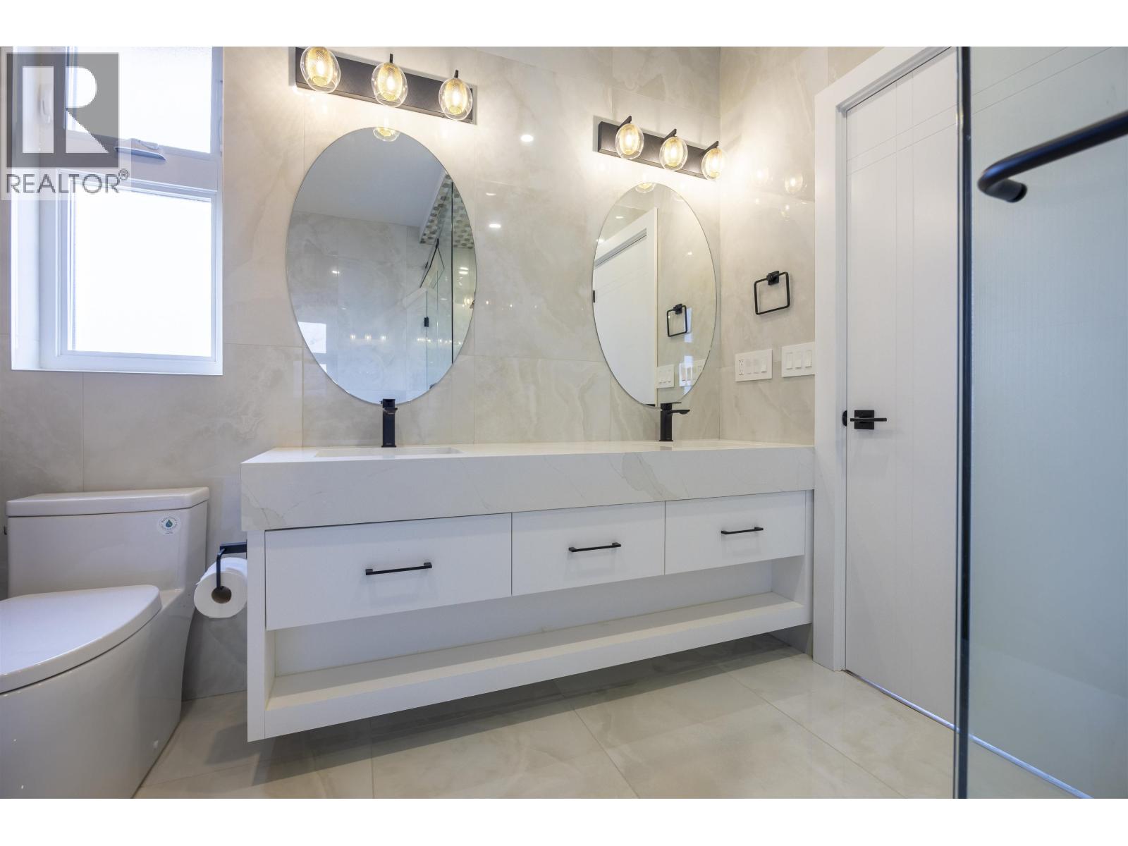 8093 14th Avenue, Burnaby, British Columbia  V3N 2B5 - Photo 24 - R3109059