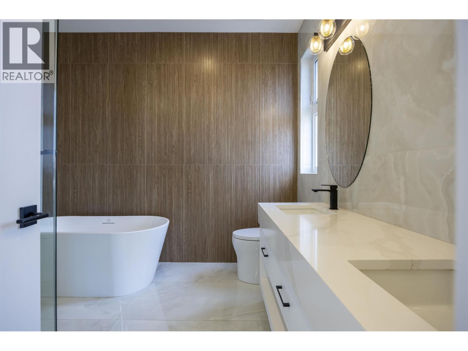 8093 14th Avenue, Burnaby, British Columbia  V3N 2B5 - Photo 23 - R3109059