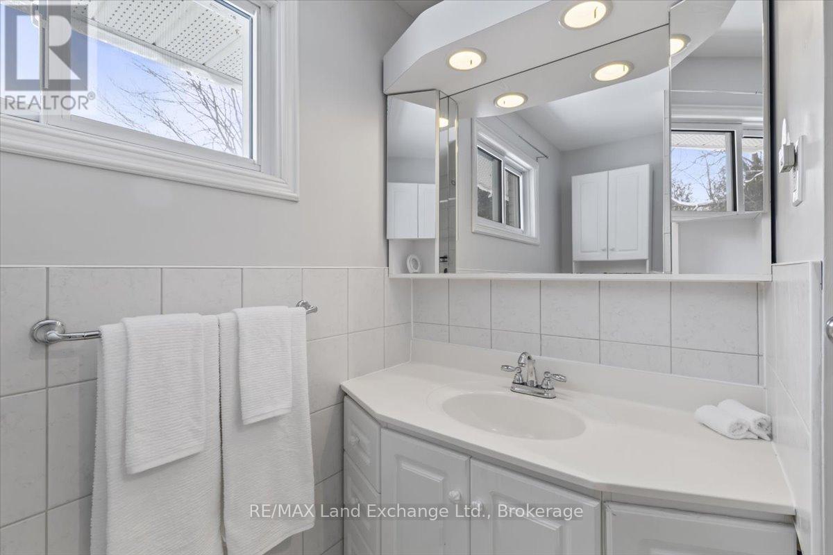 269 Morpeth Street, Saugeen Shores, Ontario  N0H 2L0 - Photo 21 - X12770532