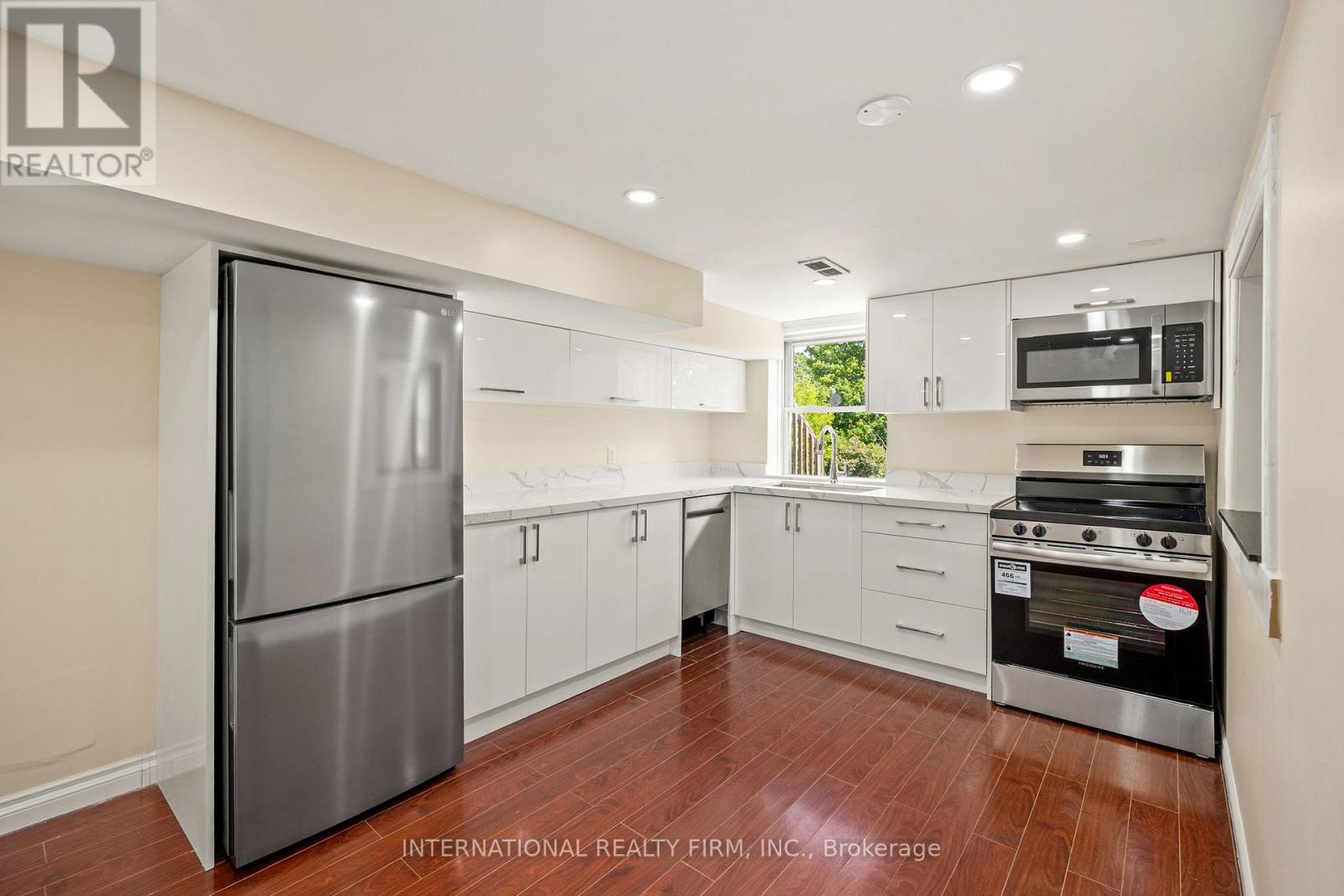 304 Broadway, Orangeville, Ontario  L9W 1L3 - Photo 14 - W12981102