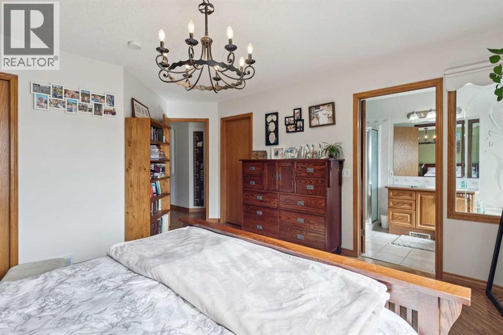 6 Sheep River Crescent, Okotoks, Alberta  T1S 1N6 - Photo 16 - A2299644