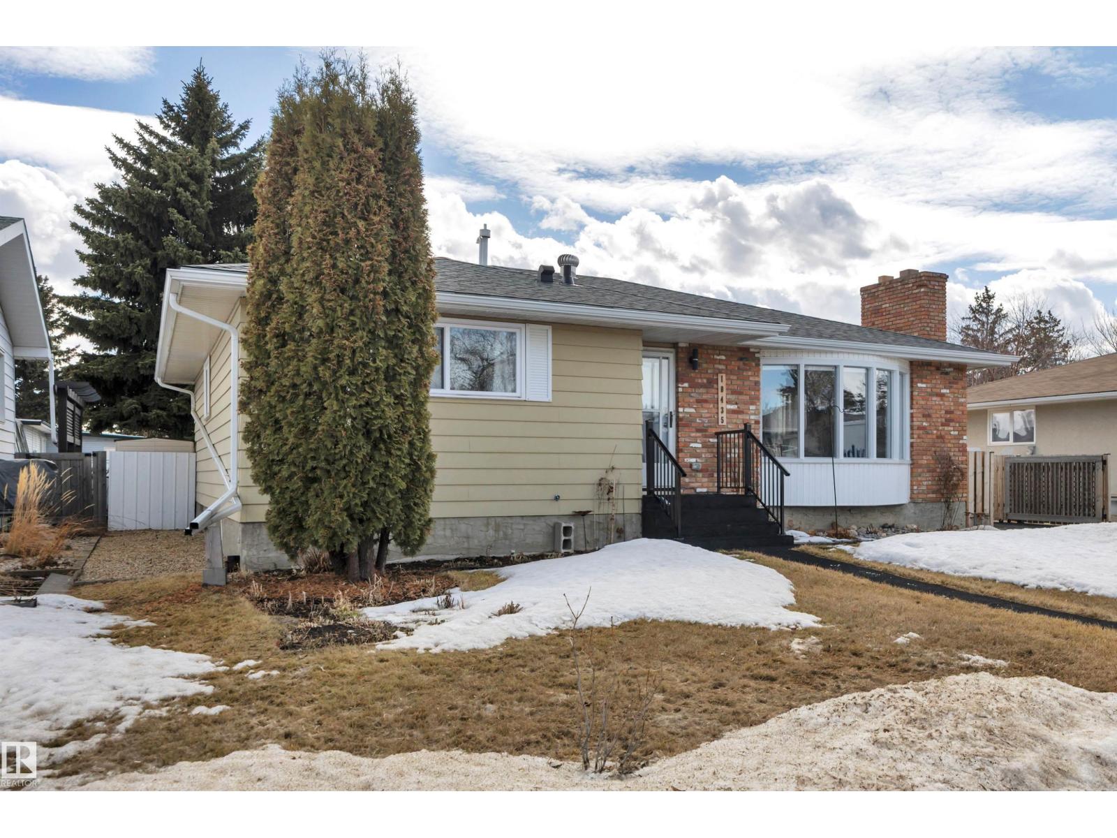 10435 39a Av Nw, Edmonton, Alberta  T6J 2J5 - Photo 3 - E4481718