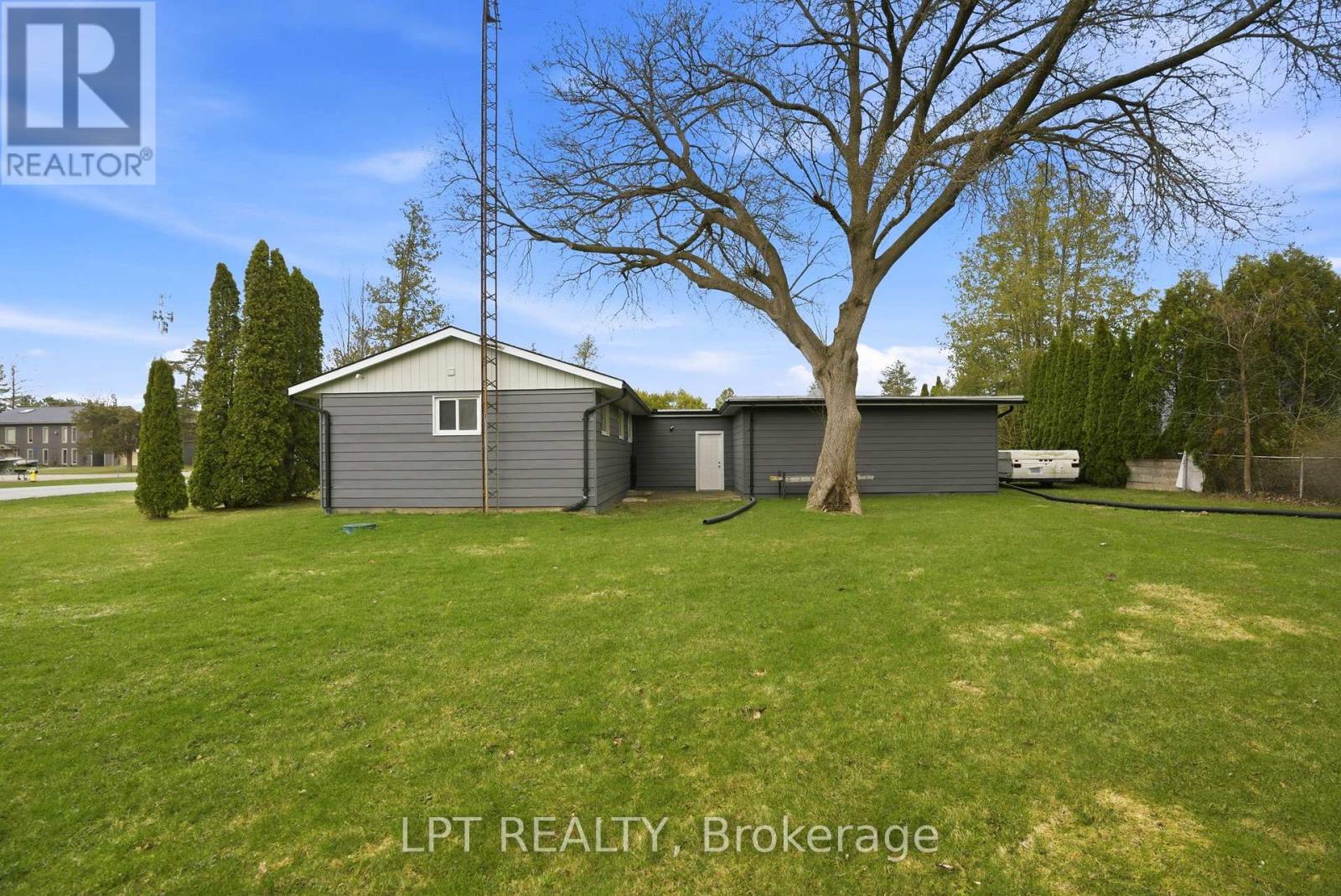 7597 Biddulph Street, Lambton Shores, Ontario  N0M 2L0 - Photo 31 - X12986112