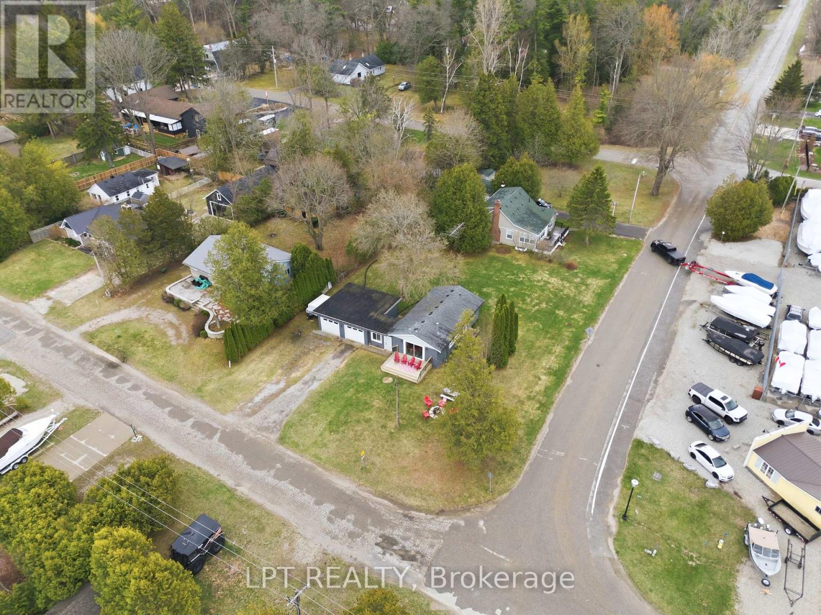 7597 Biddulph Street, Lambton Shores, Ontario  N0M 2L0 - Photo 38 - X12986112