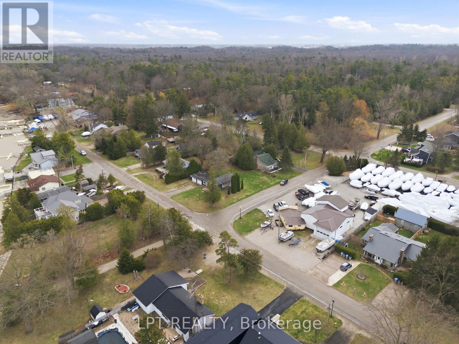 7597 Biddulph Street, Lambton Shores, Ontario  N0M 2L0 - Photo 43 - X12986112