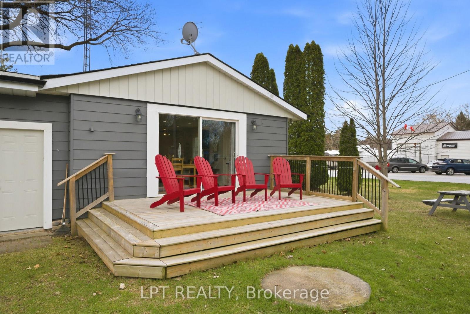 7597 Biddulph Street, Lambton Shores, Ontario  N0M 2L0 - Photo 6 - X12986112