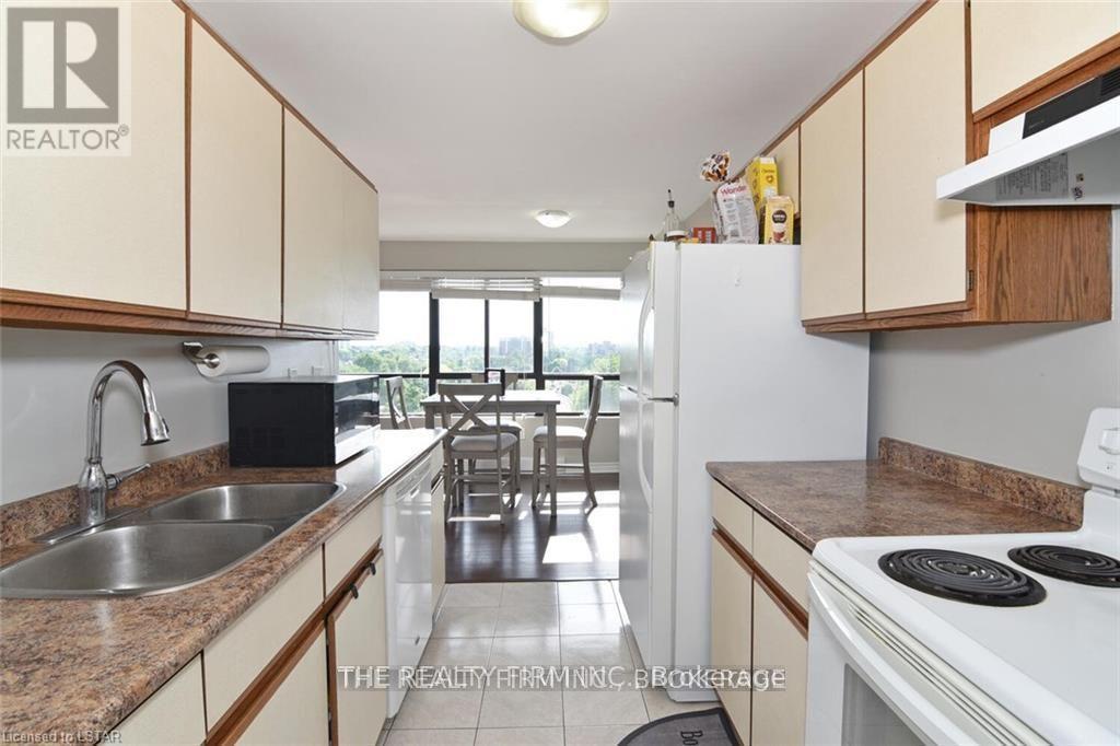 808 - 135 Baseline Road W, London South, Ontario  N6J 4W4 - Photo 11 - X12986120