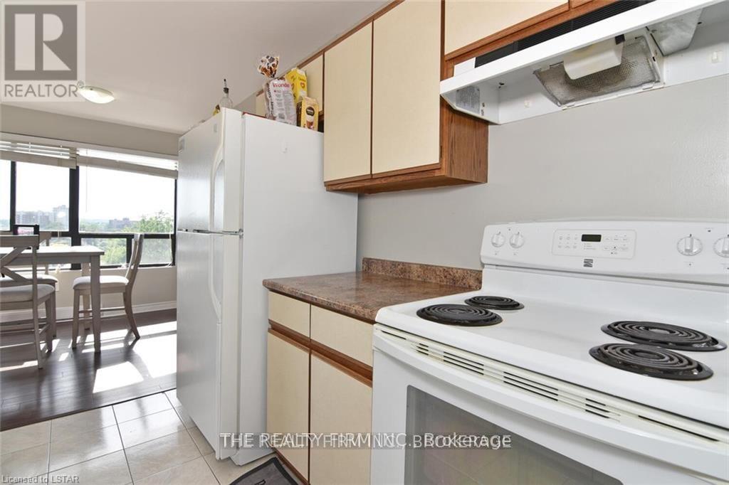 808 - 135 Baseline Road W, London South, Ontario  N6J 4W4 - Photo 12 - X12986120