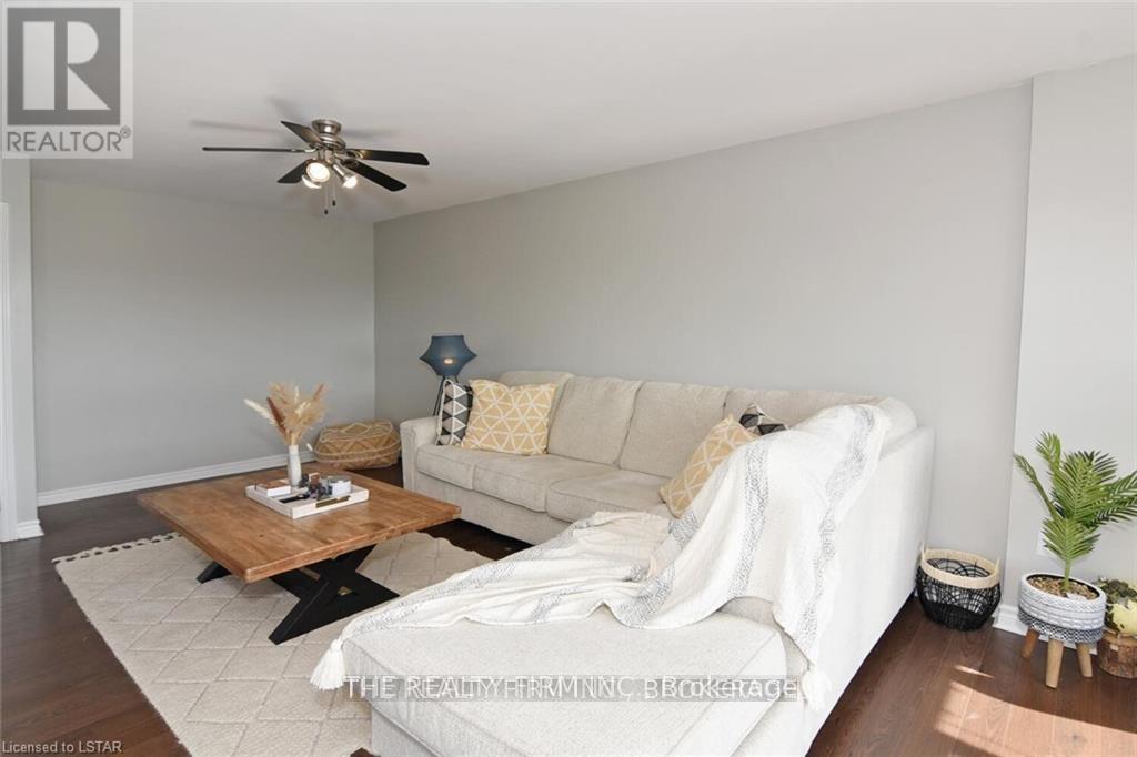 808 - 135 Baseline Road W, London South, Ontario  N6J 4W4 - Photo 9 - X12986120