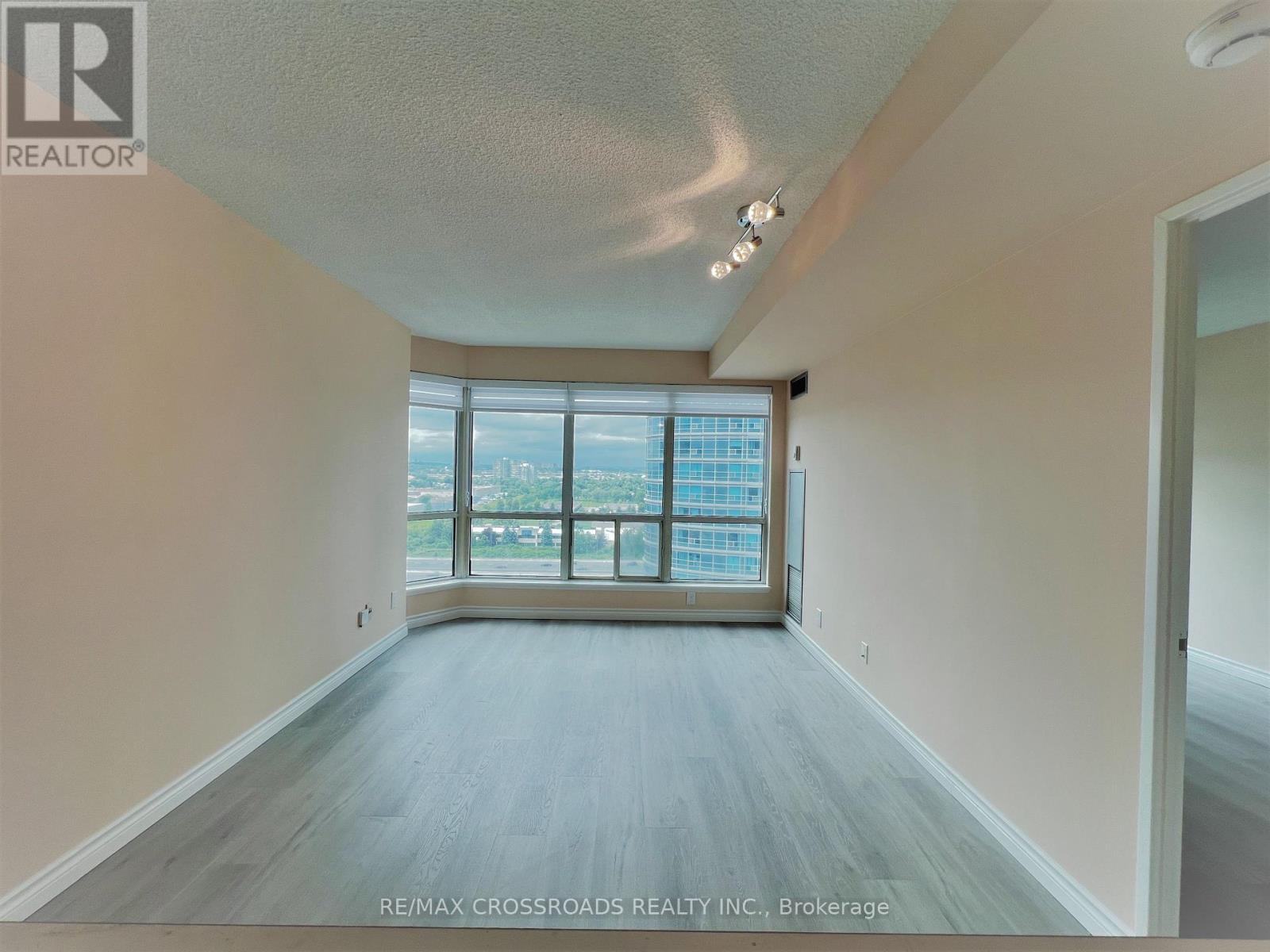 1702 - 8 Lee Centre Drive, Toronto, Ontario  M1H 3H8 - Photo 4 - E12986110