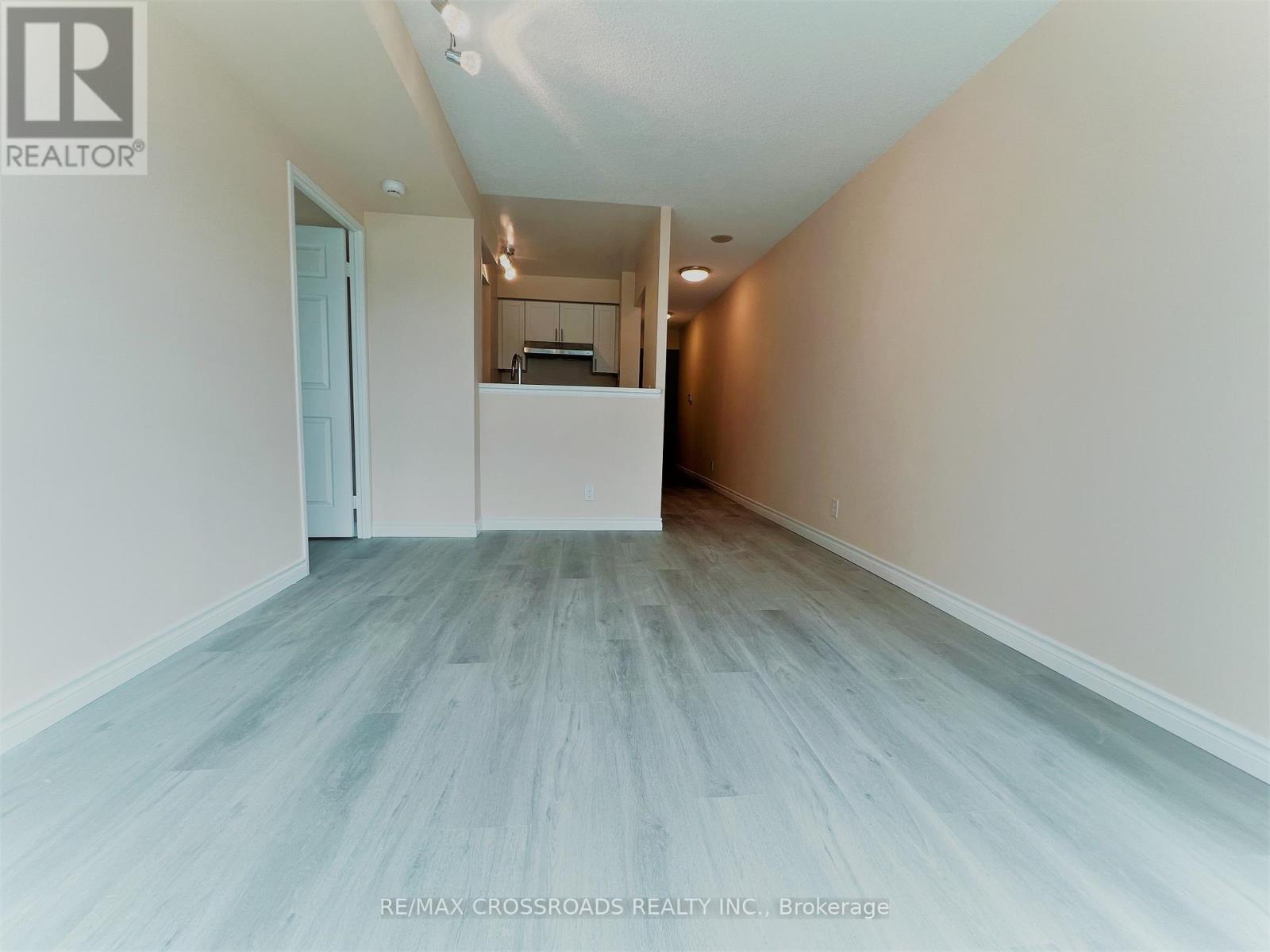 1702 - 8 Lee Centre Drive, Toronto, Ontario  M1H 3H8 - Photo 6 - E12986110