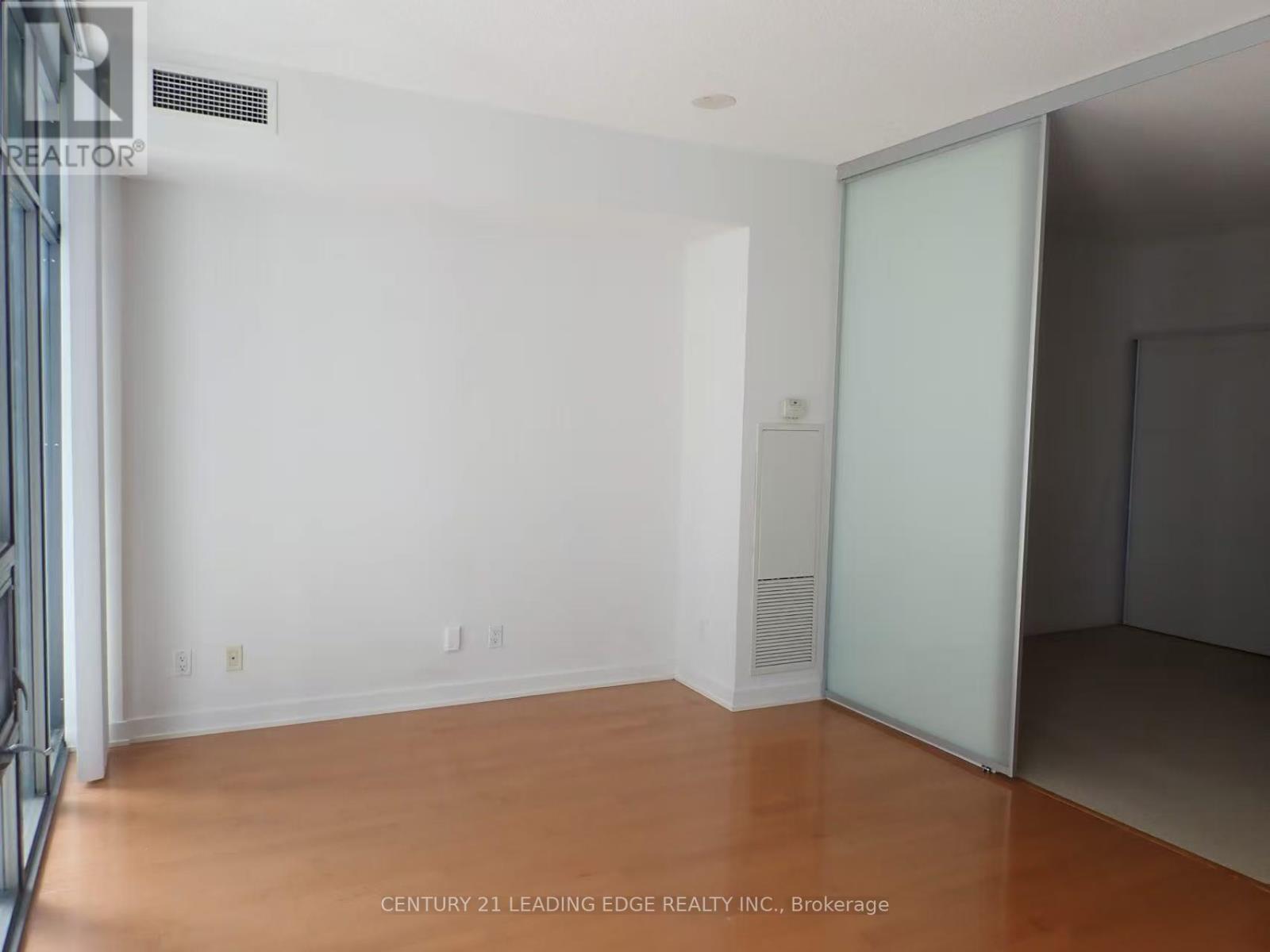 1912 - 33 Charles Street, Toronto, Ontario  M4Y 0B7 - Photo 6 - C12979624