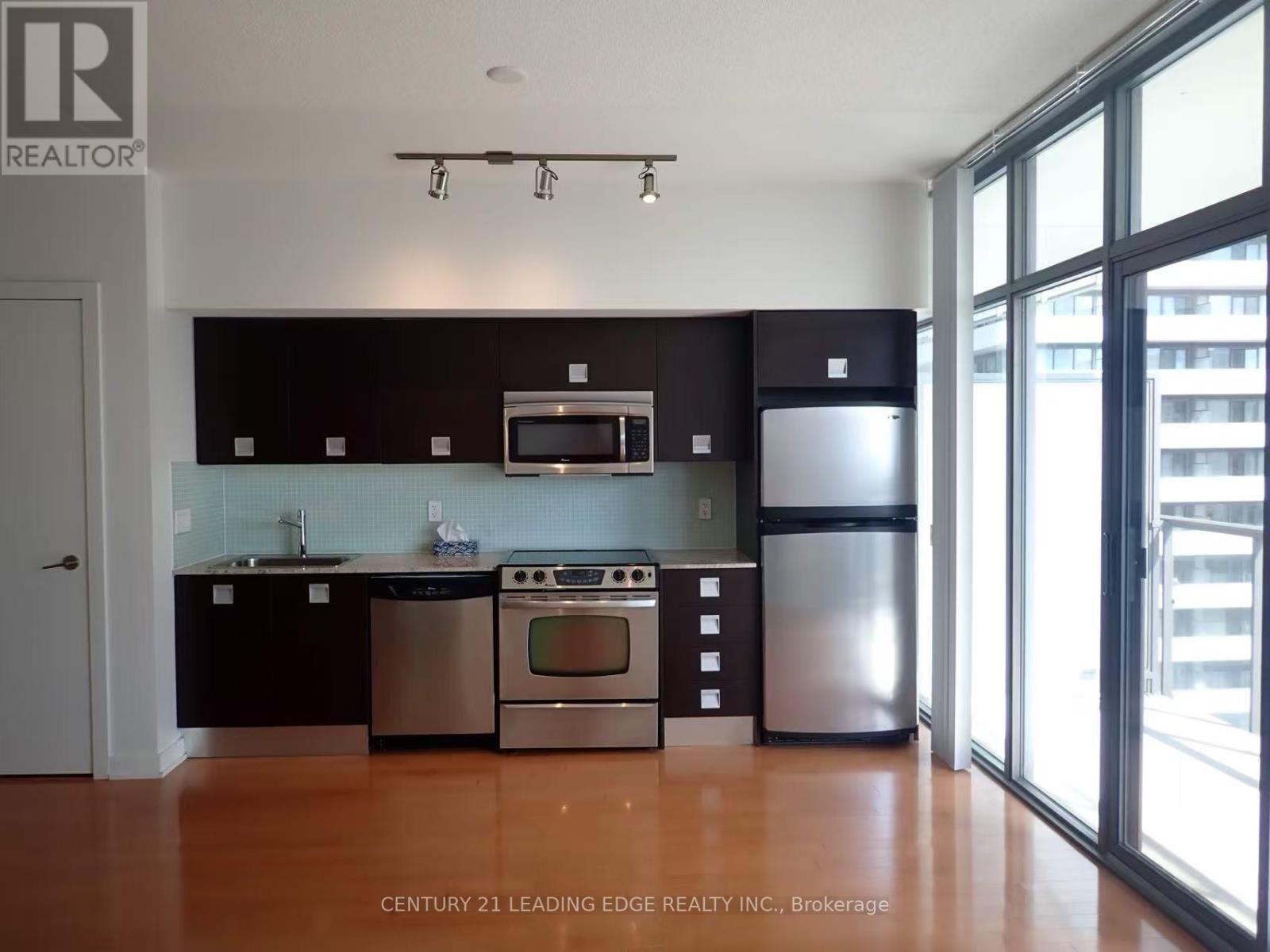 1912 - 33 Charles Street, Toronto, Ontario  M4Y 0B7 - Photo 4 - C12979624