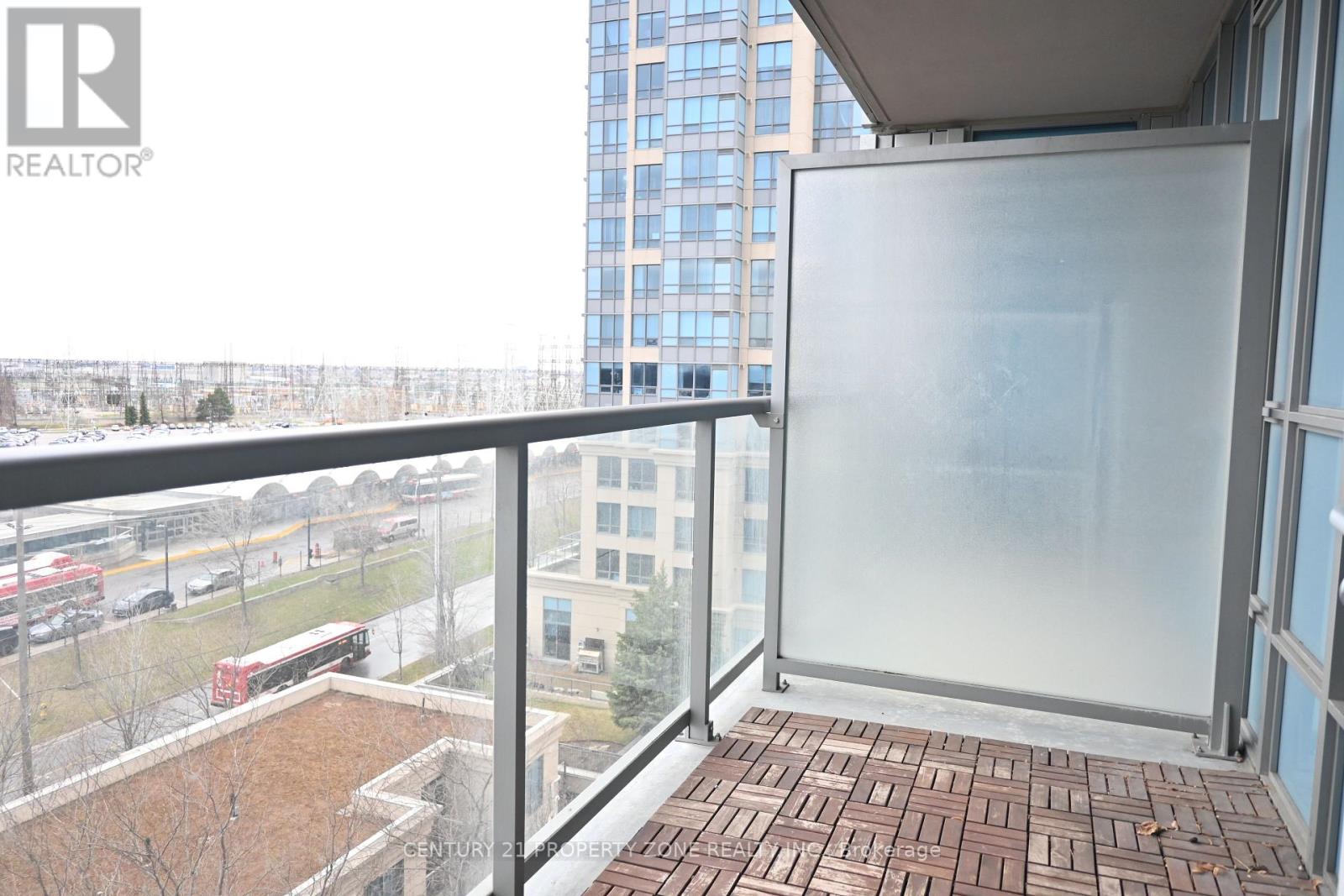 610 - 15 Viking Lane, Toronto, Ontario  M9B 0A4 - Photo 13 - W12984608