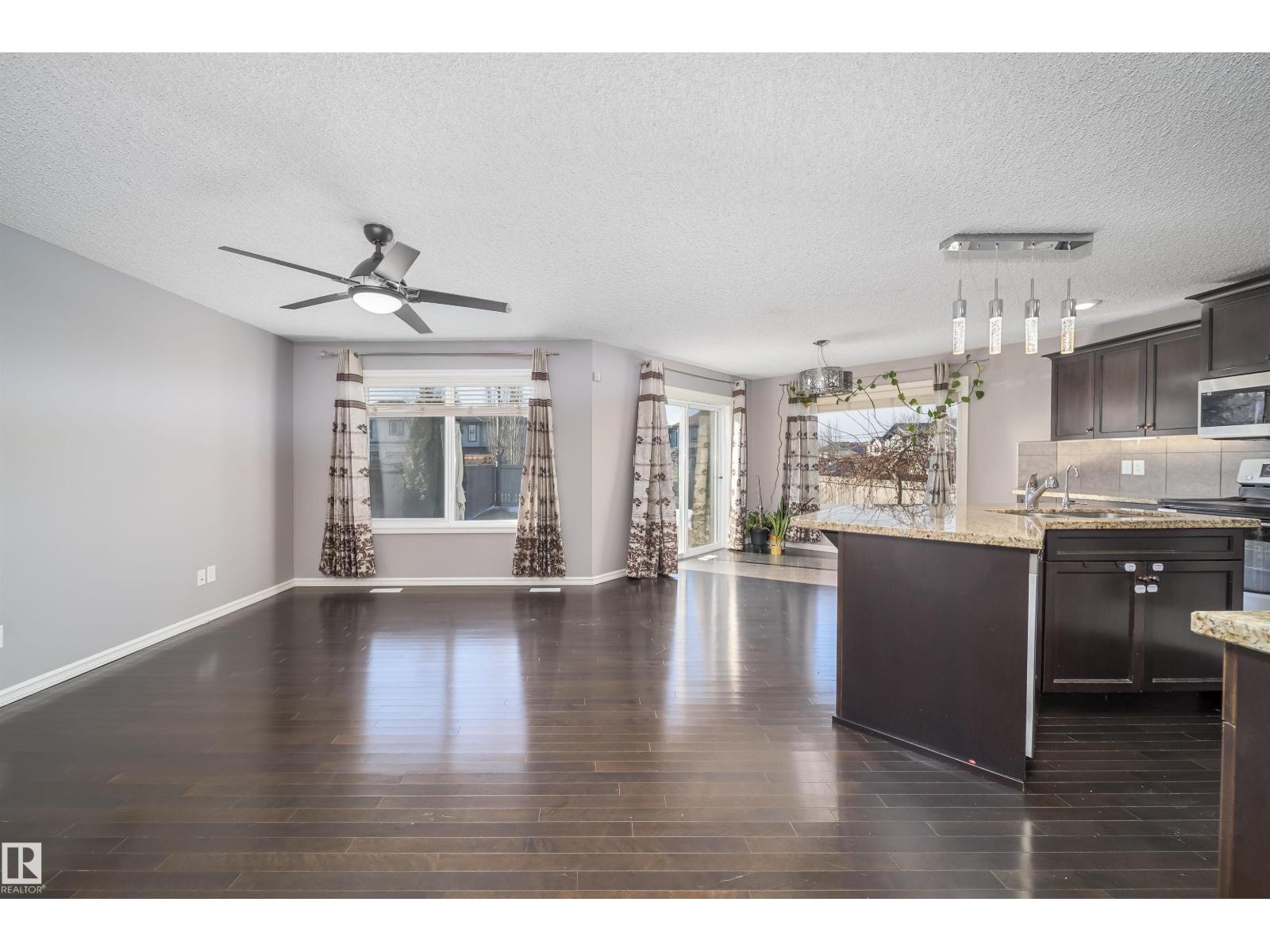 5935 6 Av Sw, Edmonton, Alberta  T6X 0G4 - Photo 2 - E4481823