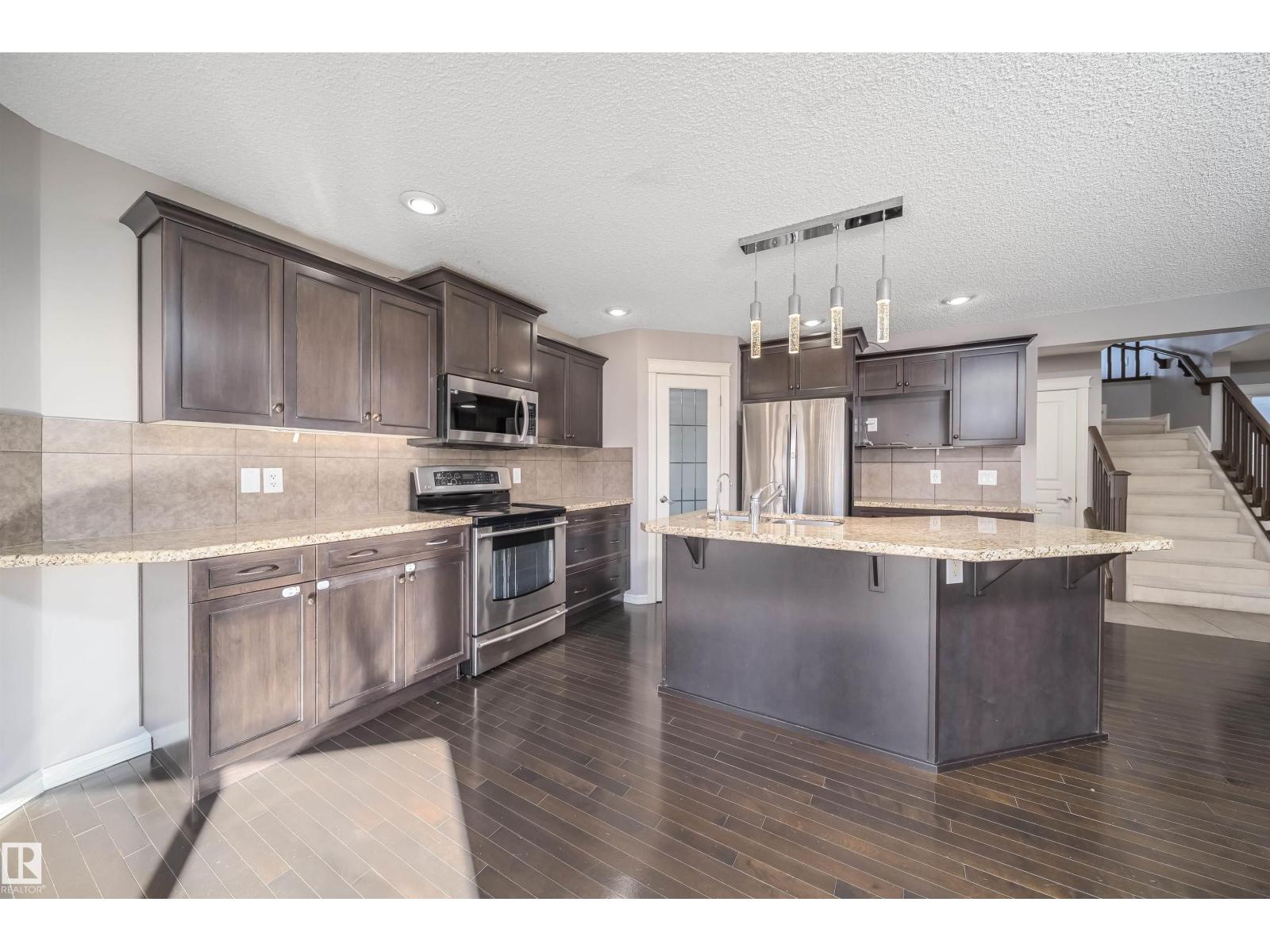 5935 6 Av Sw, Edmonton, Alberta  T6X 0G4 - Photo 6 - E4481823