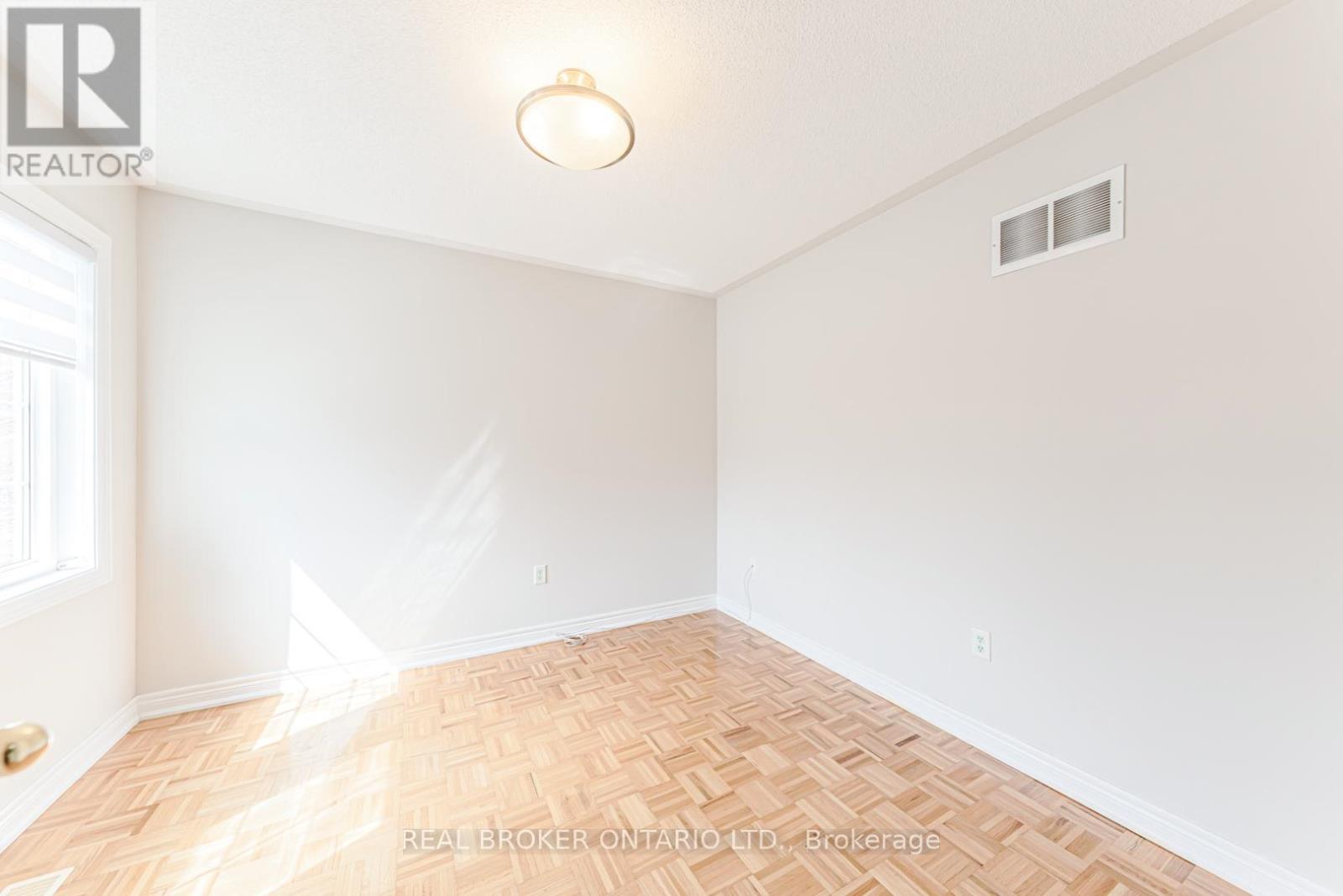 33 Kingshill Road, Richmond Hill, Ontario  L4E 4B1 - Photo 25 - N12980726