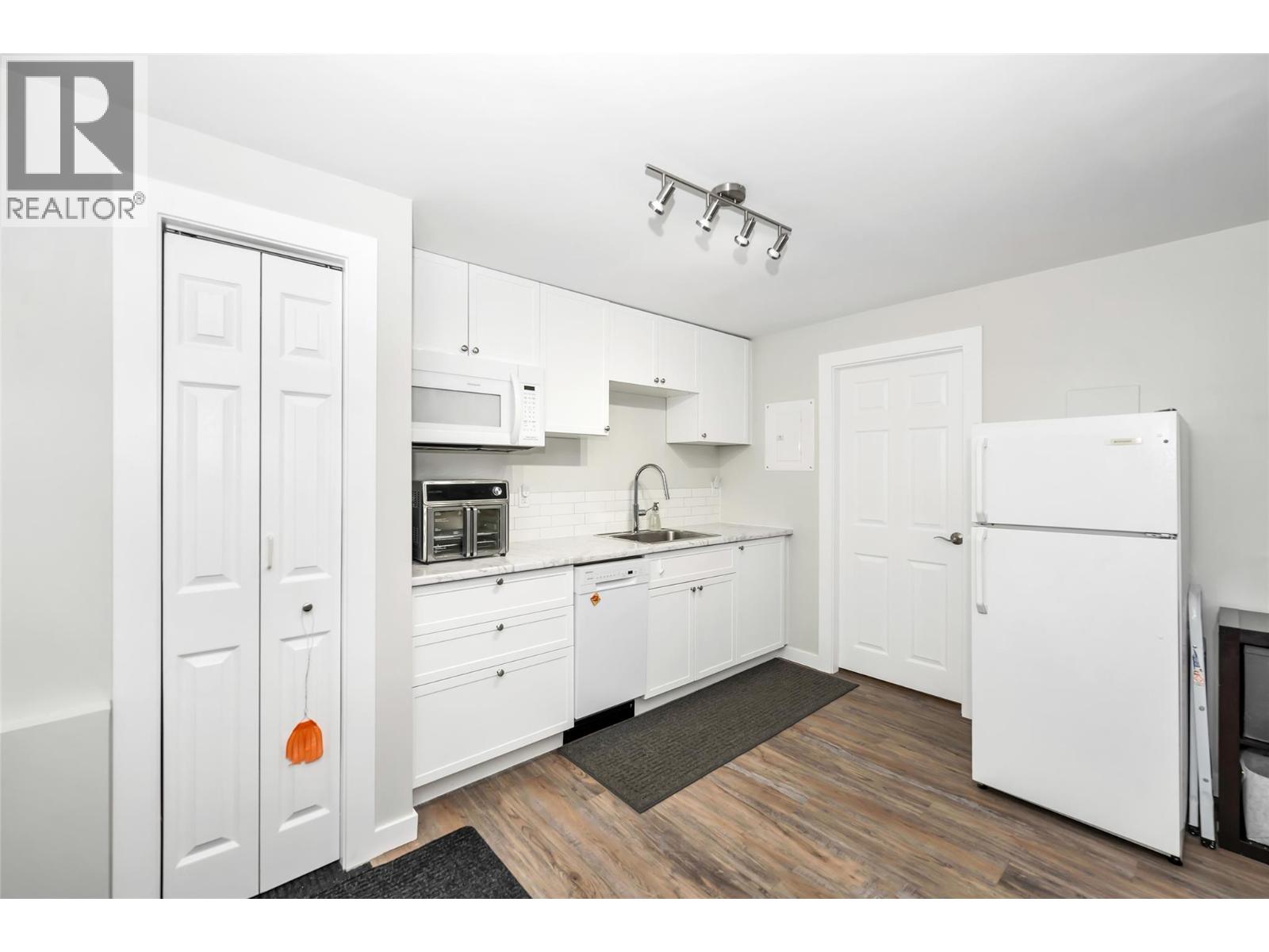 5844 Pleasant Valley Road, Vernon, British Columbia  V1B 3L6 - Photo 29 - 10377226