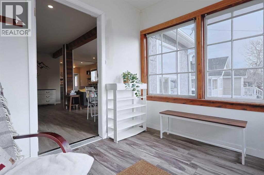 18 Maple Street, Okotoks, Alberta  T1S 1J6 - Photo 7 - A2284740