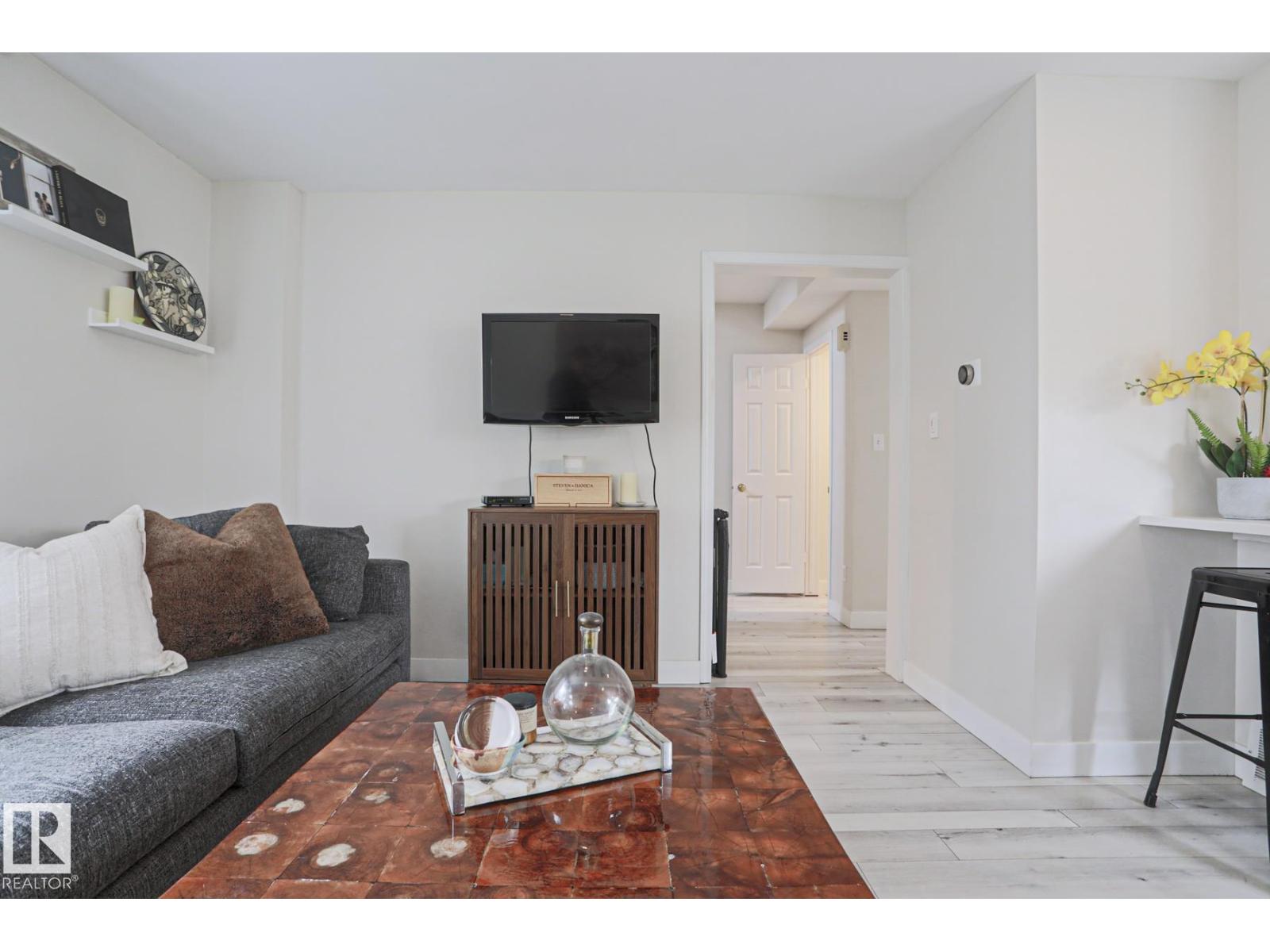 9319 92 St Nw, Edmonton, Alberta  T6C 3R7 - Photo 17 - E4481714