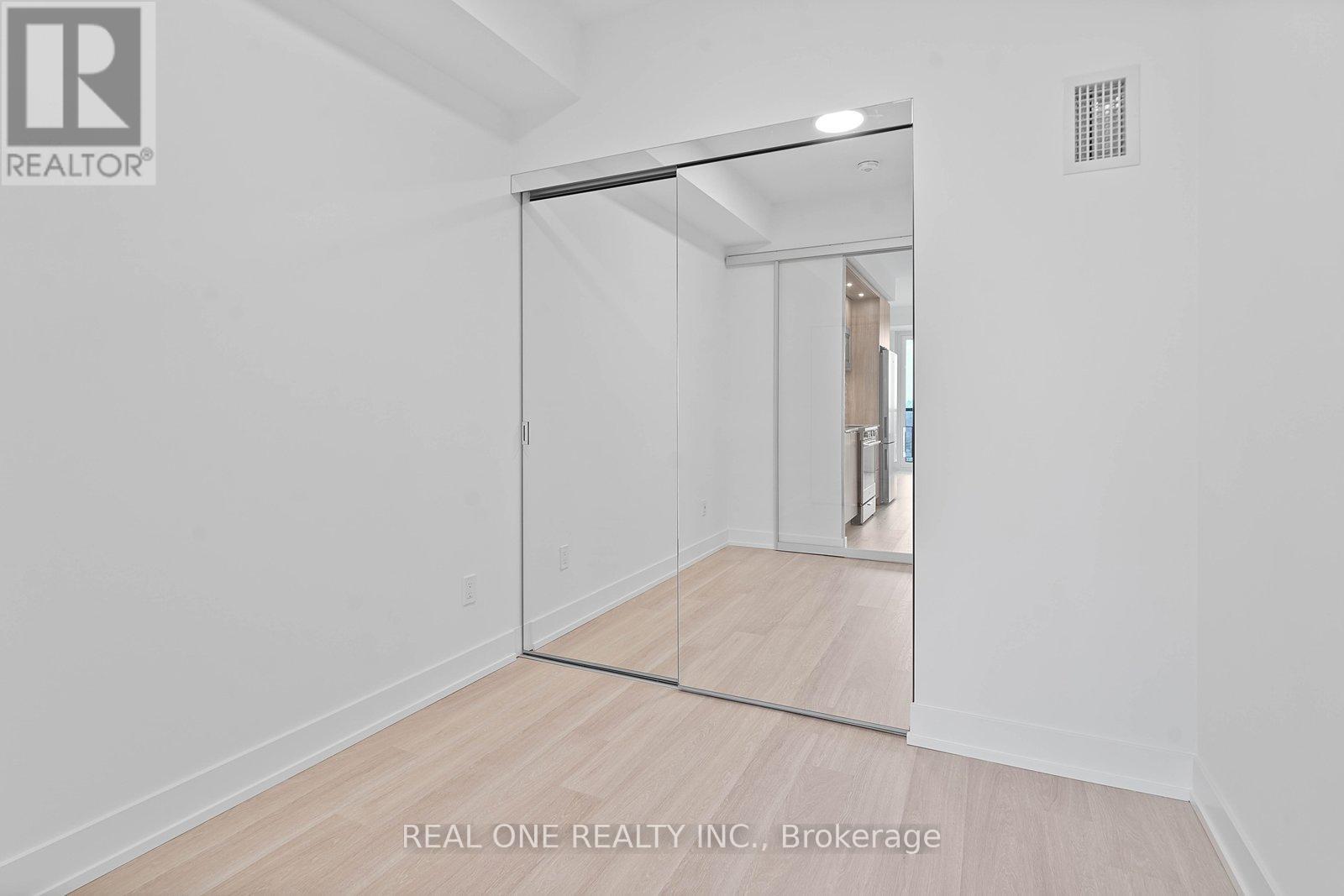 1602 - 60 Central Park Roadway, Toronto, Ontario  M9A 0E6 - Photo 20 - W12954890