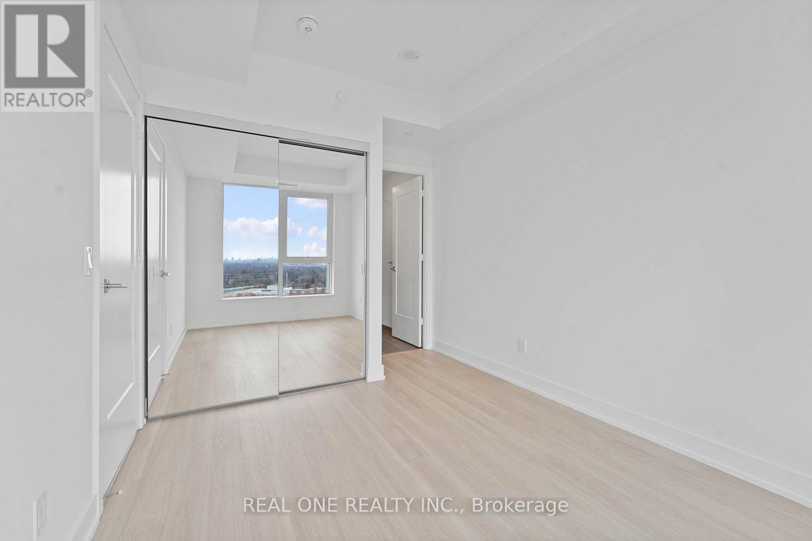 1602 - 60 Central Park Roadway, Toronto, Ontario  M9A 0E6 - Photo 15 - W12954890