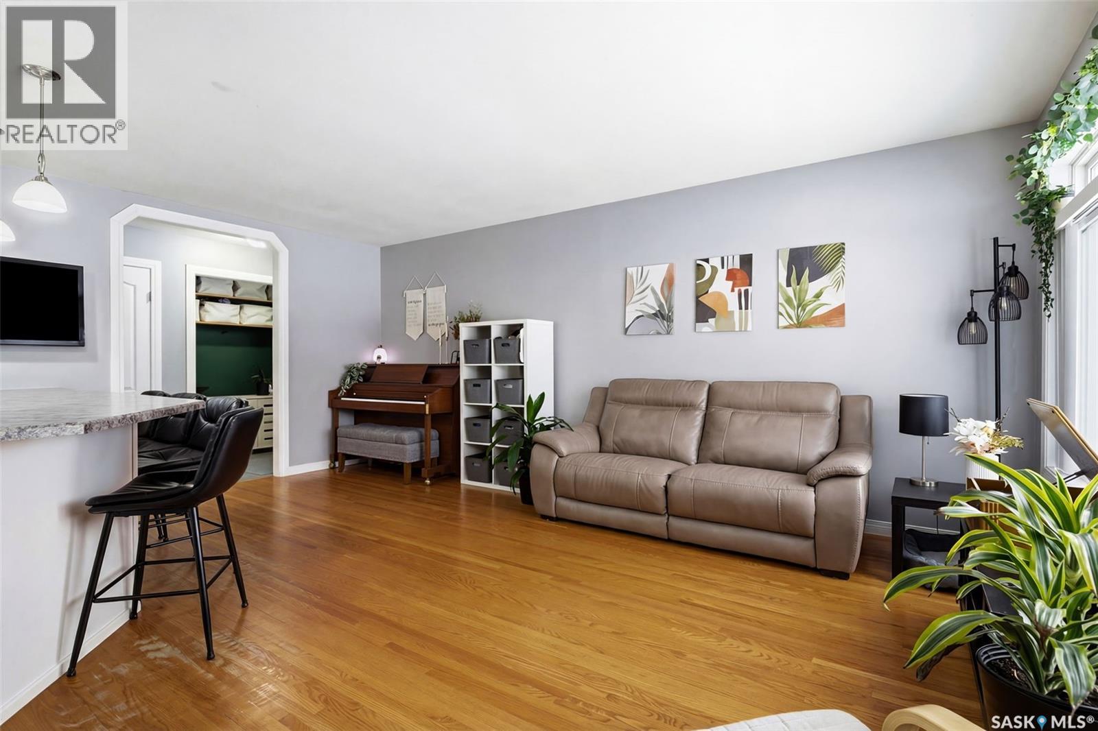 108 Matheson Crescent, Regina, Saskatchewan  S4R 5C4 - Photo 6 - SK032581