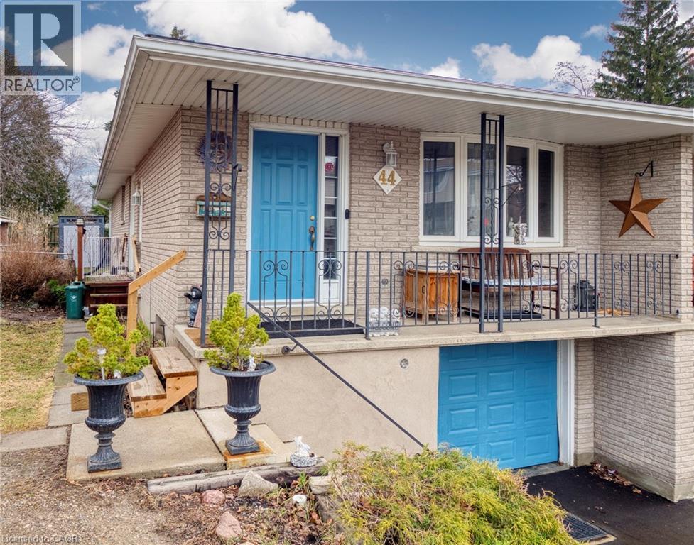 44 BRECKENRIDGE Drive, Kitchener, Ontario