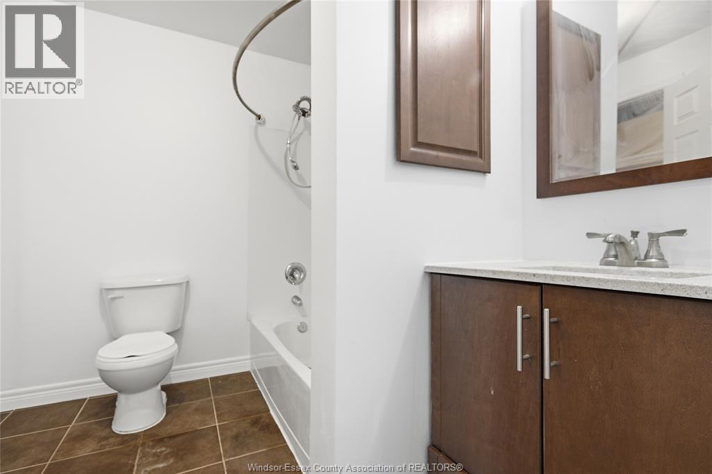 1446 Heritage Garden Crescent, Lakeshore, Ontario - Photo 34 - 26007810