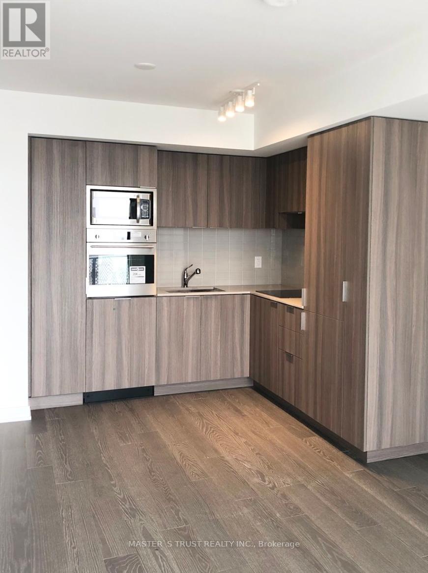 2807 - 11 Wellesley Street W, Toronto, Ontario  M4Y 0G4 - Photo 2 - C12986150