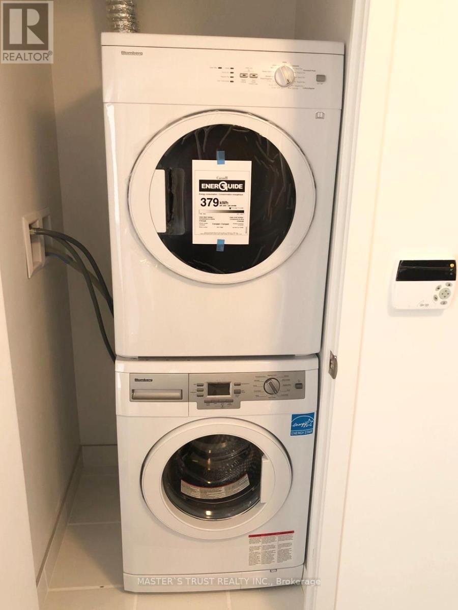 2807 - 11 Wellesley Street W, Toronto, Ontario  M4Y 0G4 - Photo 7 - C12986150