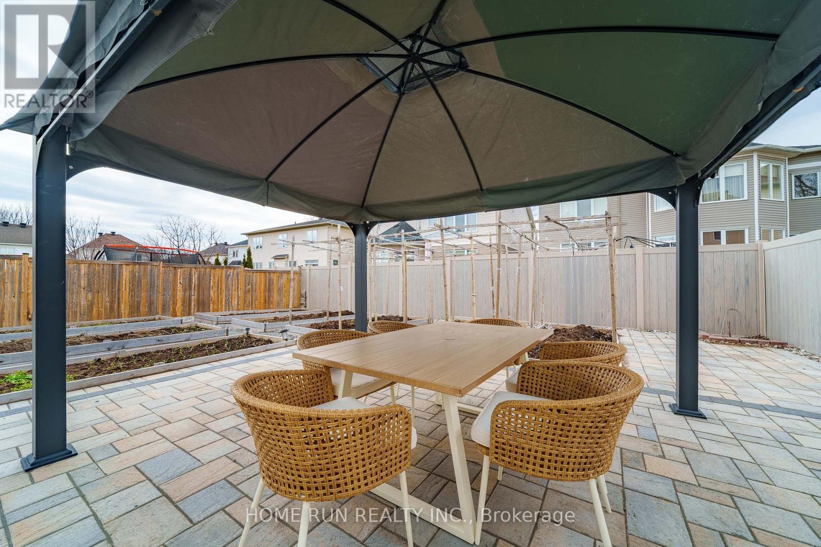 10 Pavona Street, Ottawa, Ontario  K2G 6T2 - Photo 43 - X12986146