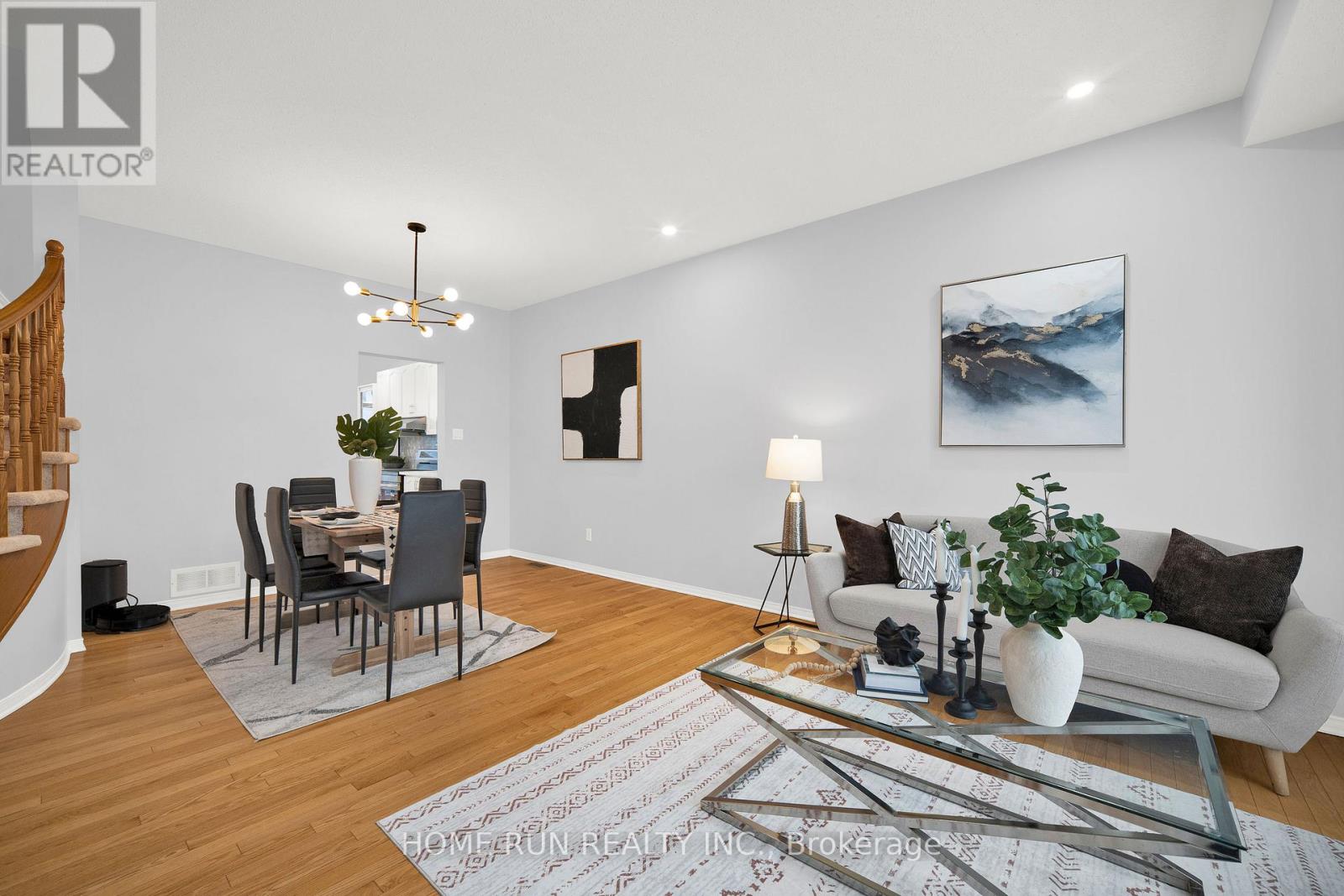 10 Pavona Street, Ottawa, Ontario  K2G 6T2 - Photo 6 - X12986146