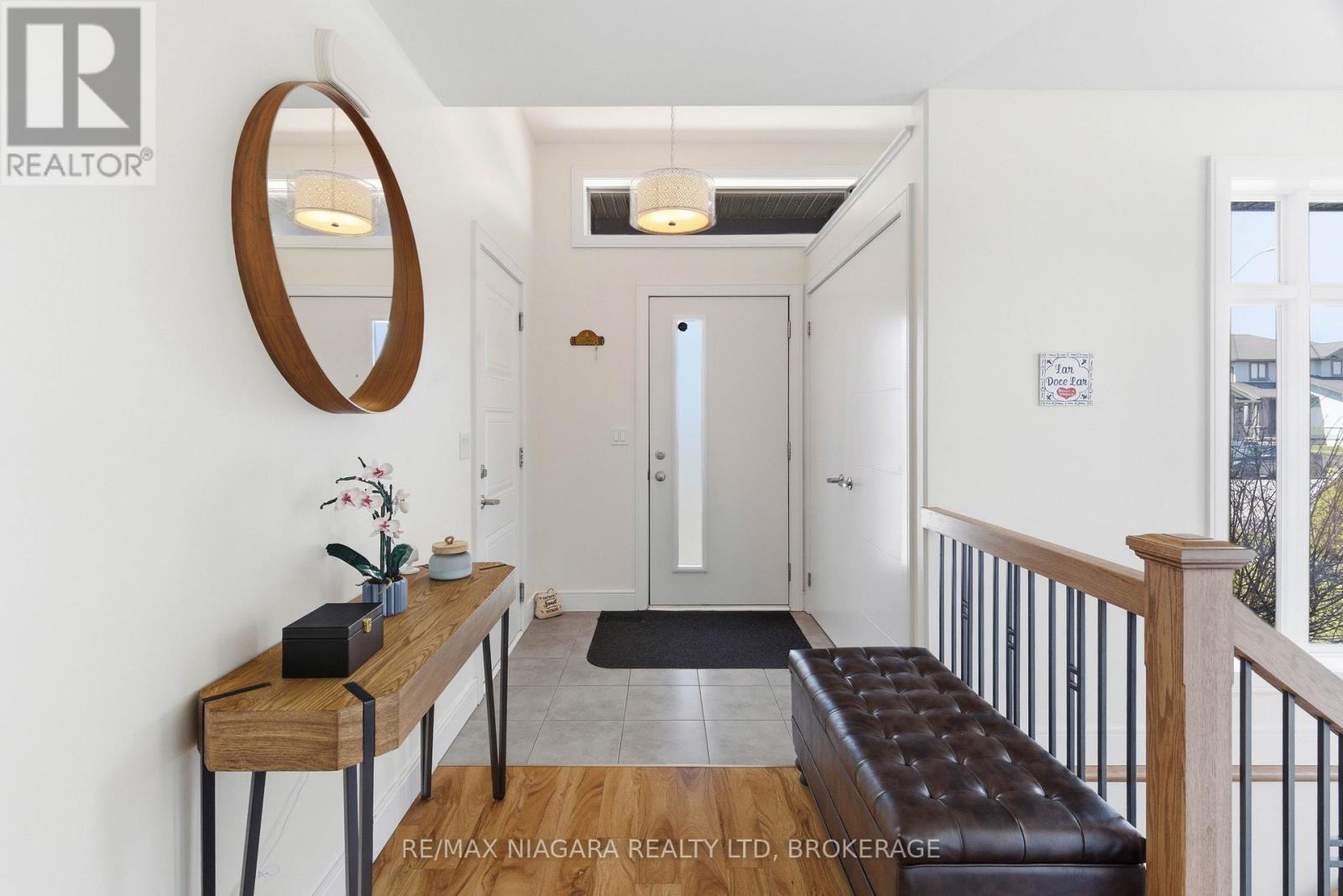 9 Granite Drive, Belleville, Ontario  K8P 4G3 - Photo 4 - X12986152