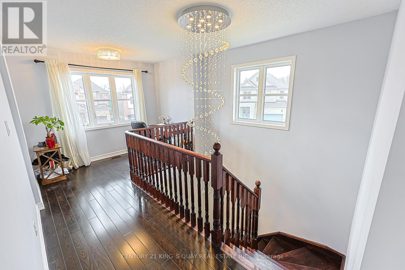 221 Delbert Circle, Whitchurch-Stouffville, Ontario  L4A 0Y7 - Photo 10 - N12986140