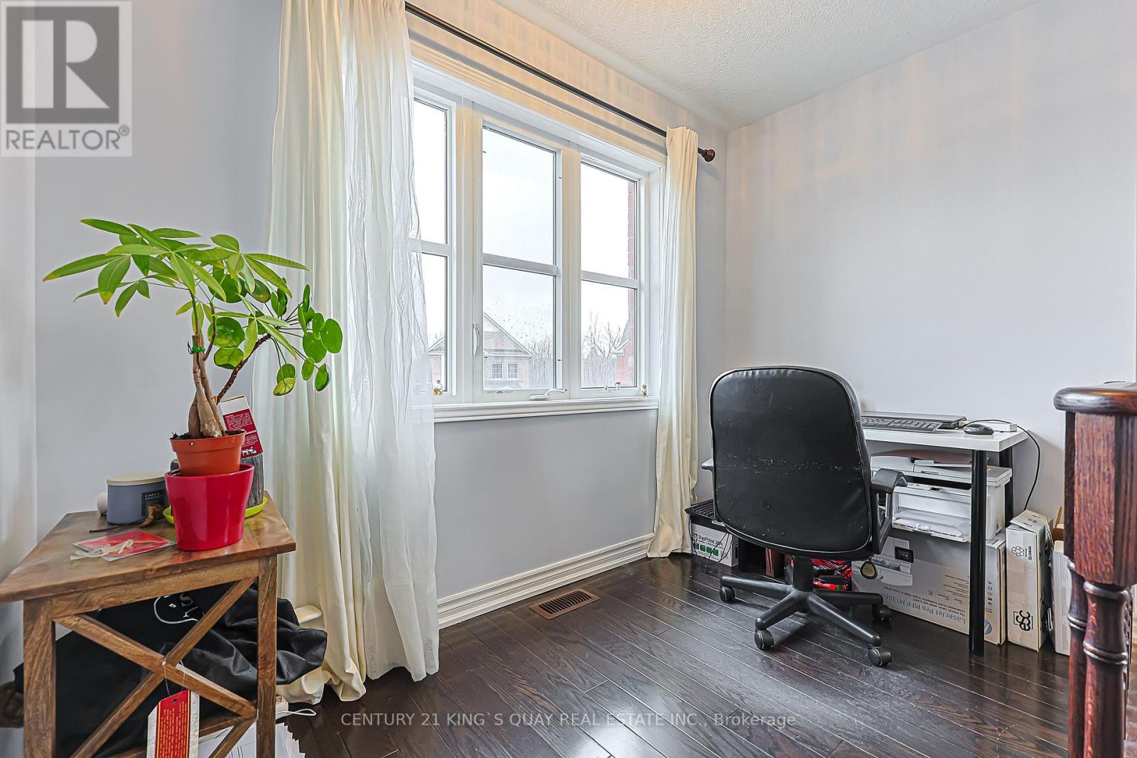 221 Delbert Circle, Whitchurch-Stouffville, Ontario  L4A 0Y7 - Photo 11 - N12986140