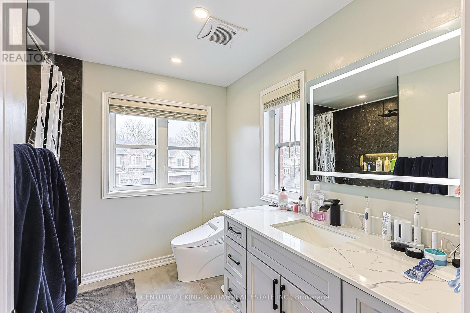 221 Delbert Circle, Whitchurch-Stouffville, Ontario  L4A 0Y7 - Photo 13 - N12986140