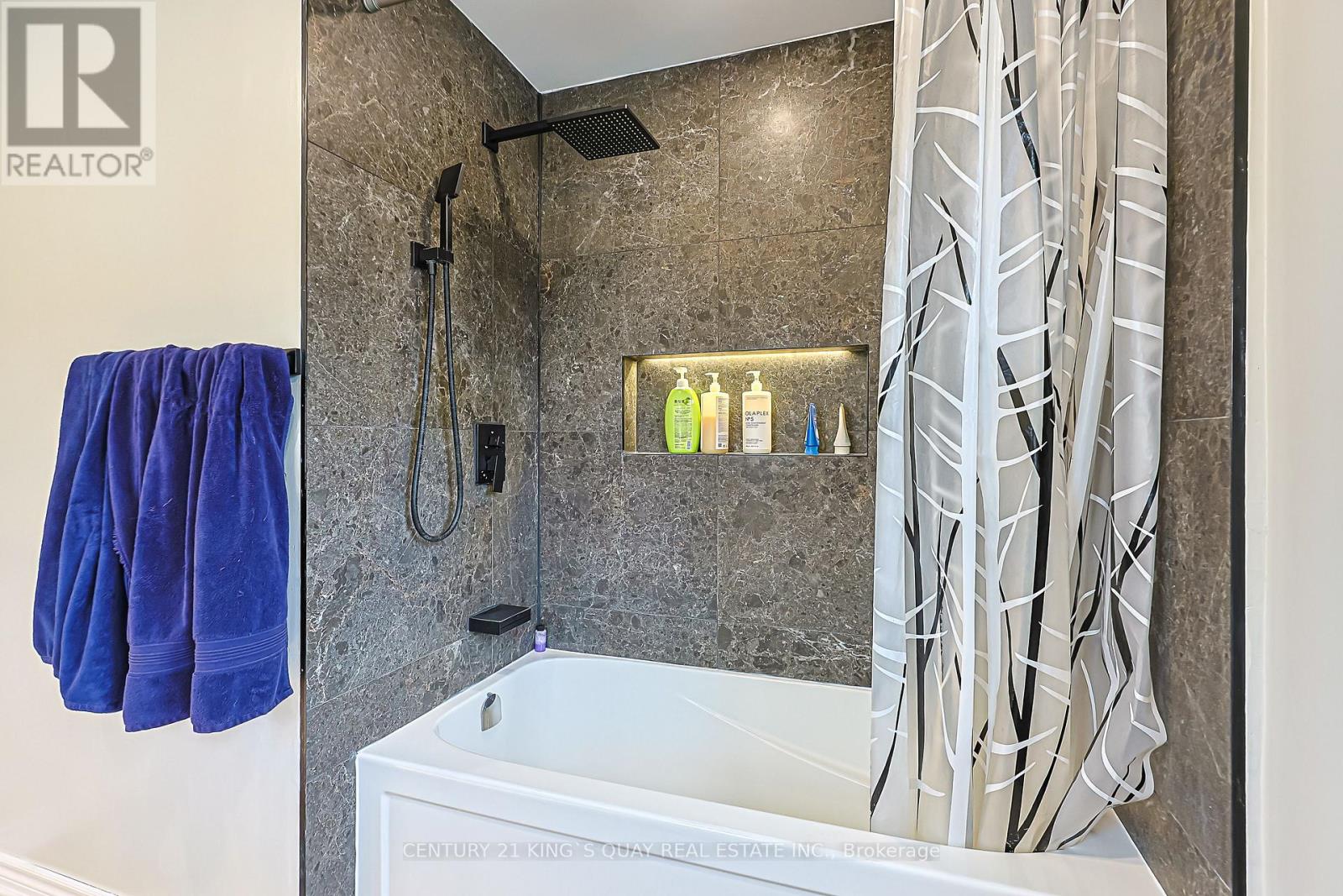 221 Delbert Circle, Whitchurch-Stouffville, Ontario  L4A 0Y7 - Photo 14 - N12986140