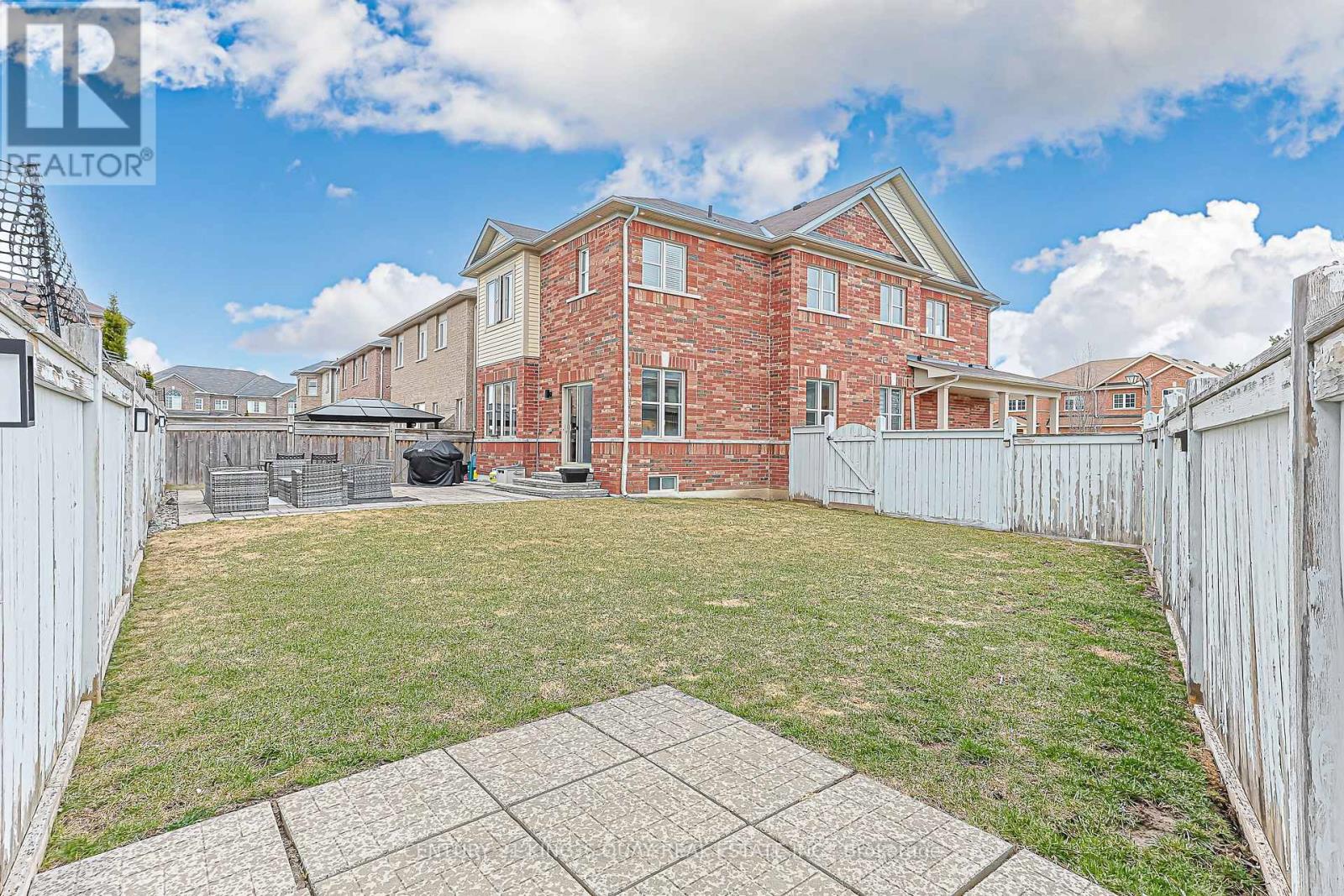 221 Delbert Circle, Whitchurch-Stouffville, Ontario  L4A 0Y7 - Photo 24 - N12986140