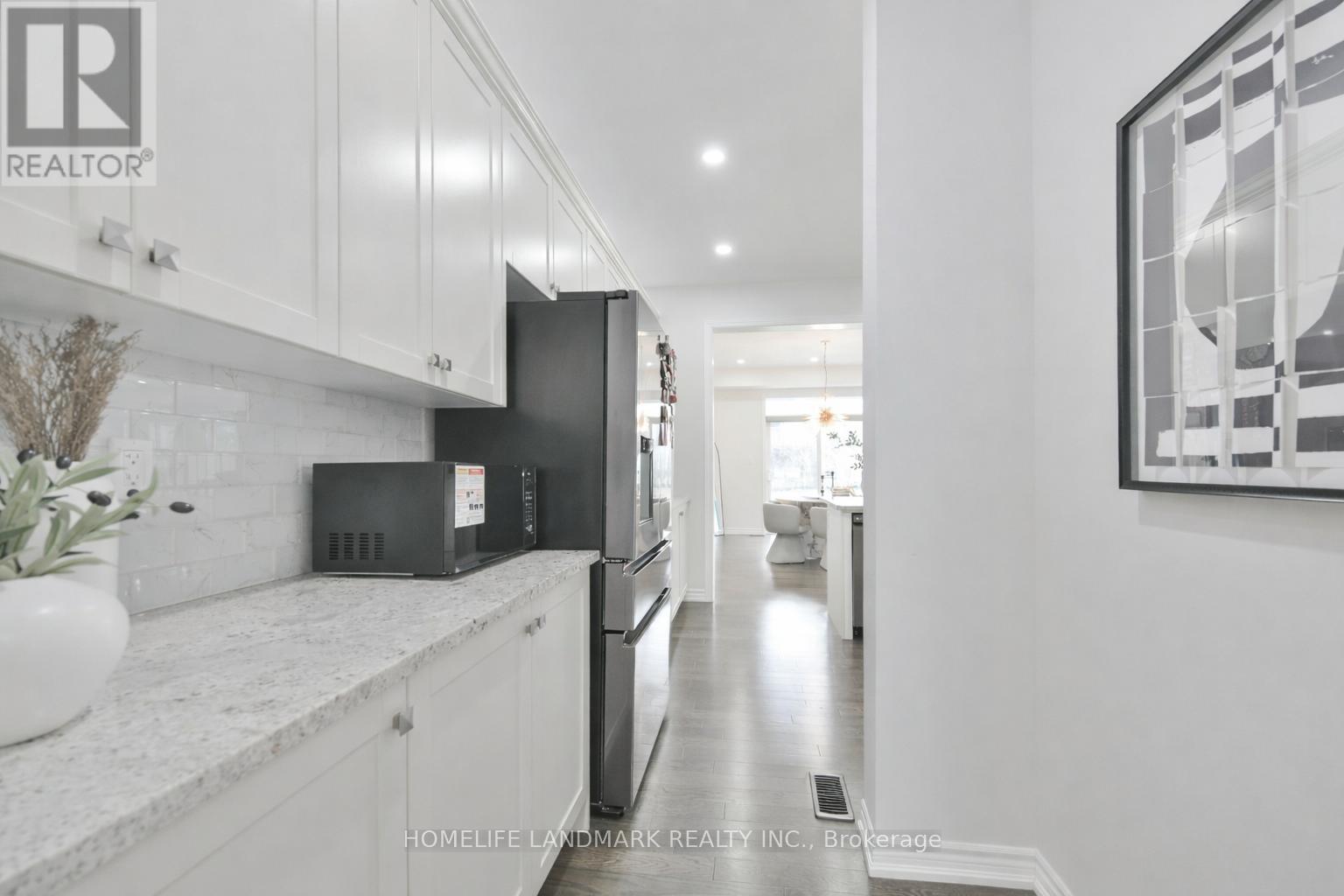 79 Bethpage Crescent, Newmarket, Ontario  L3X 0M4 - Photo 11 - N12986148