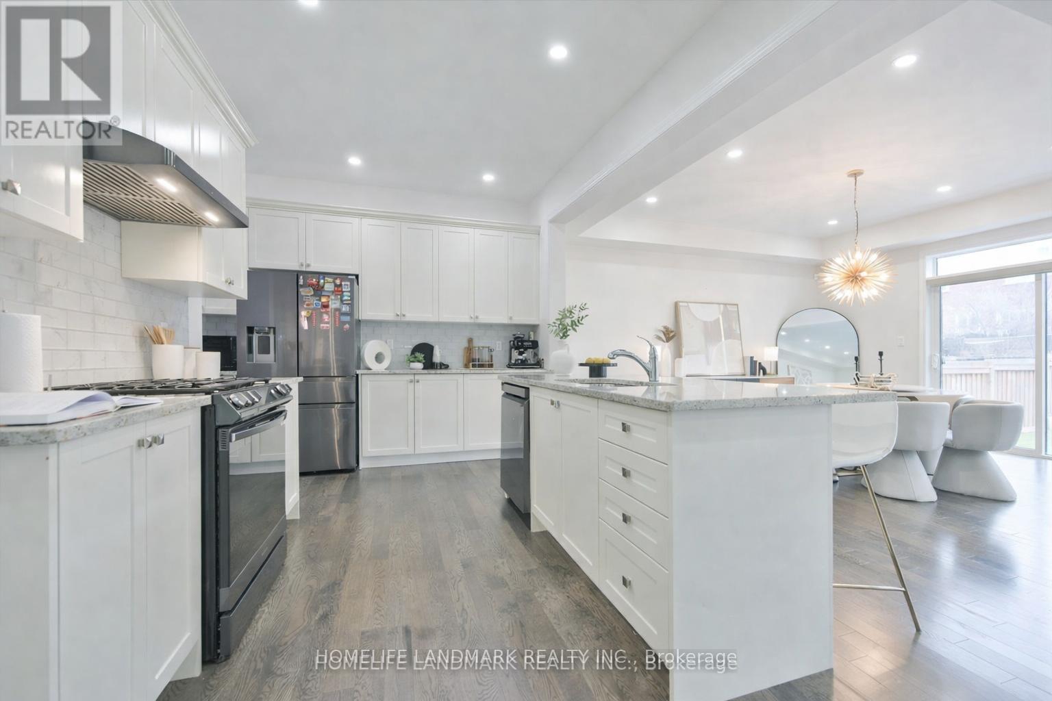 79 Bethpage Crescent, Newmarket, Ontario  L3X 0M4 - Photo 9 - N12986148