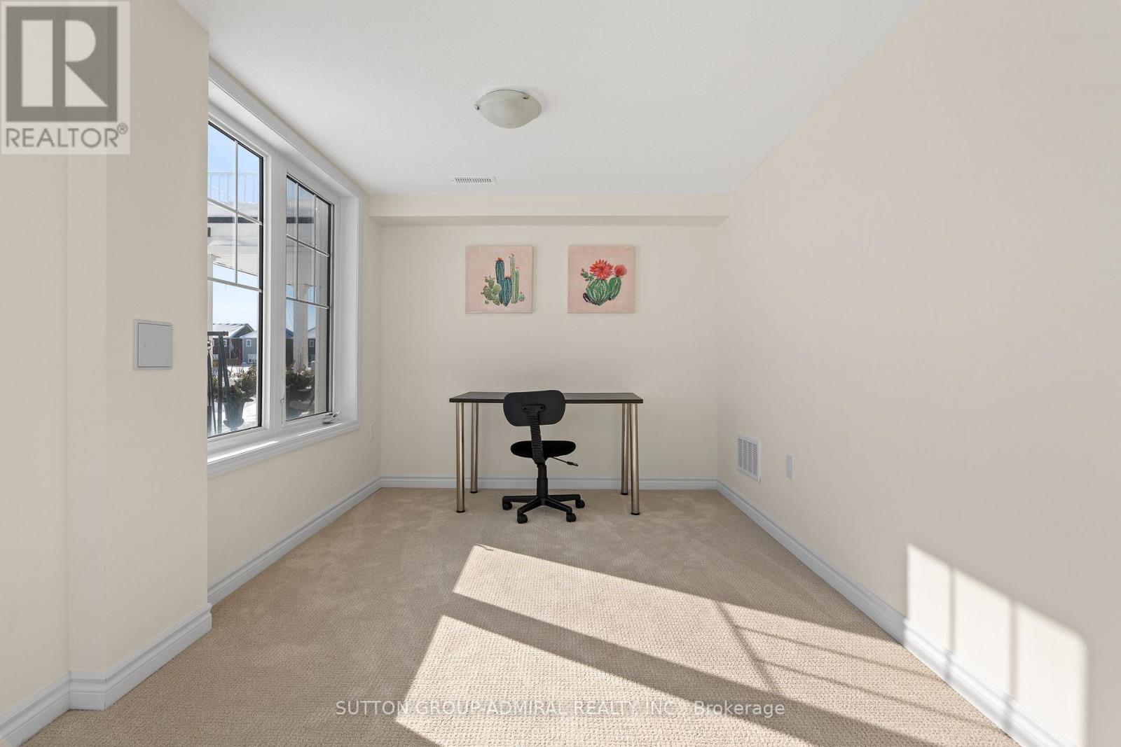 83 Shelburne Avenue, Wasaga Beach, Ontario  L9Z 0L2 - Photo 11 - S12986156