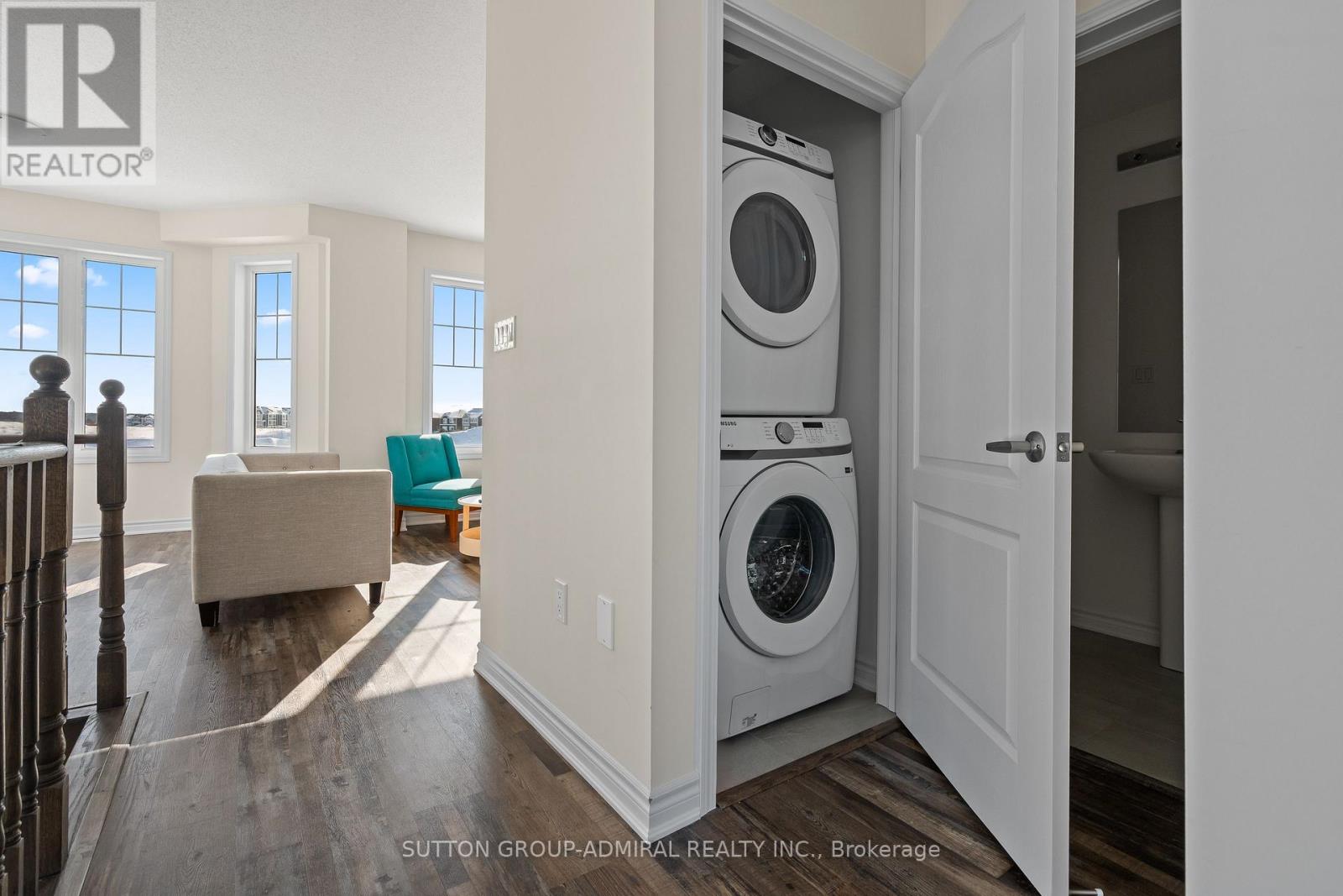 83 Shelburne Avenue, Wasaga Beach, Ontario  L9Z 0L2 - Photo 21 - S12986156