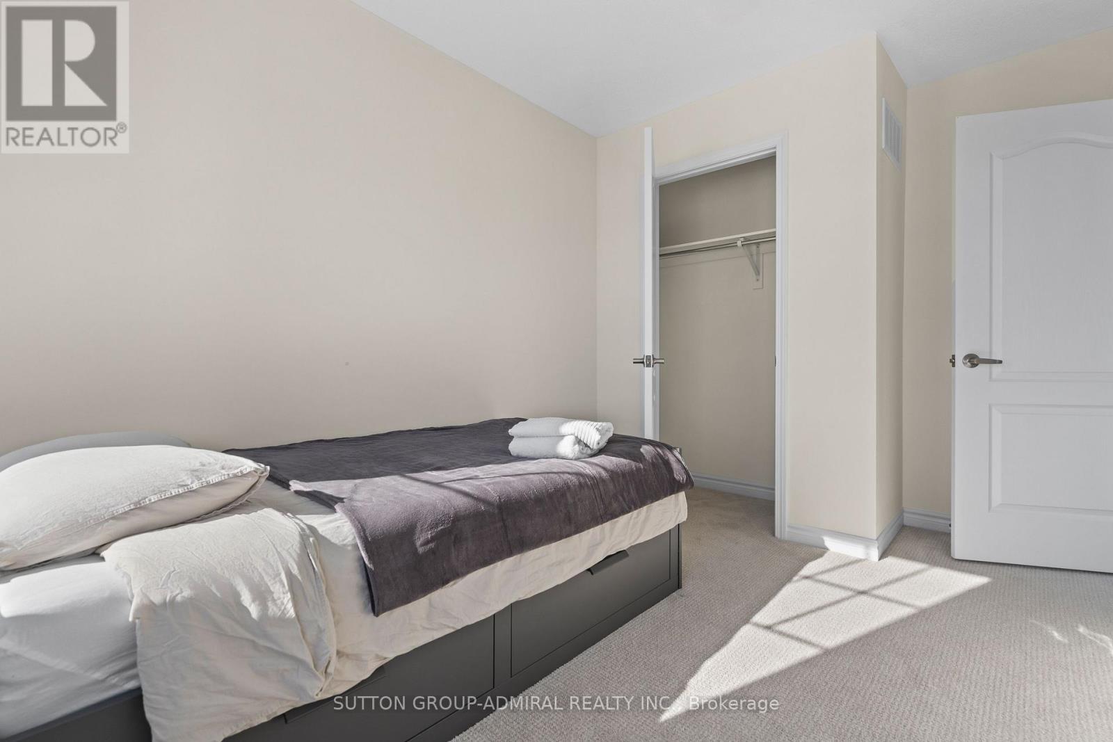 83 Shelburne Avenue, Wasaga Beach, Ontario  L9Z 0L2 - Photo 29 - S12986156