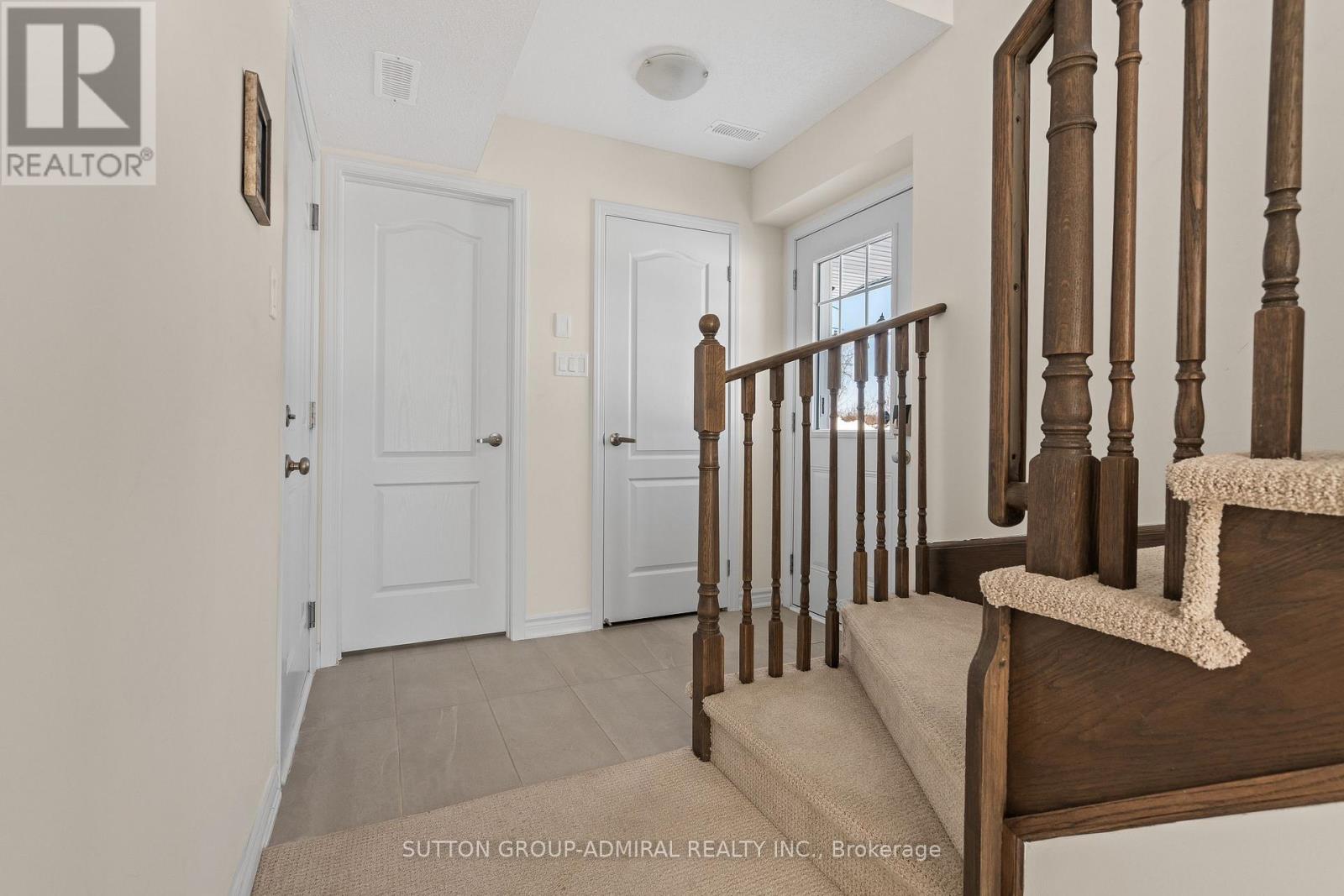 83 Shelburne Avenue, Wasaga Beach, Ontario  L9Z 0L2 - Photo 7 - S12986156