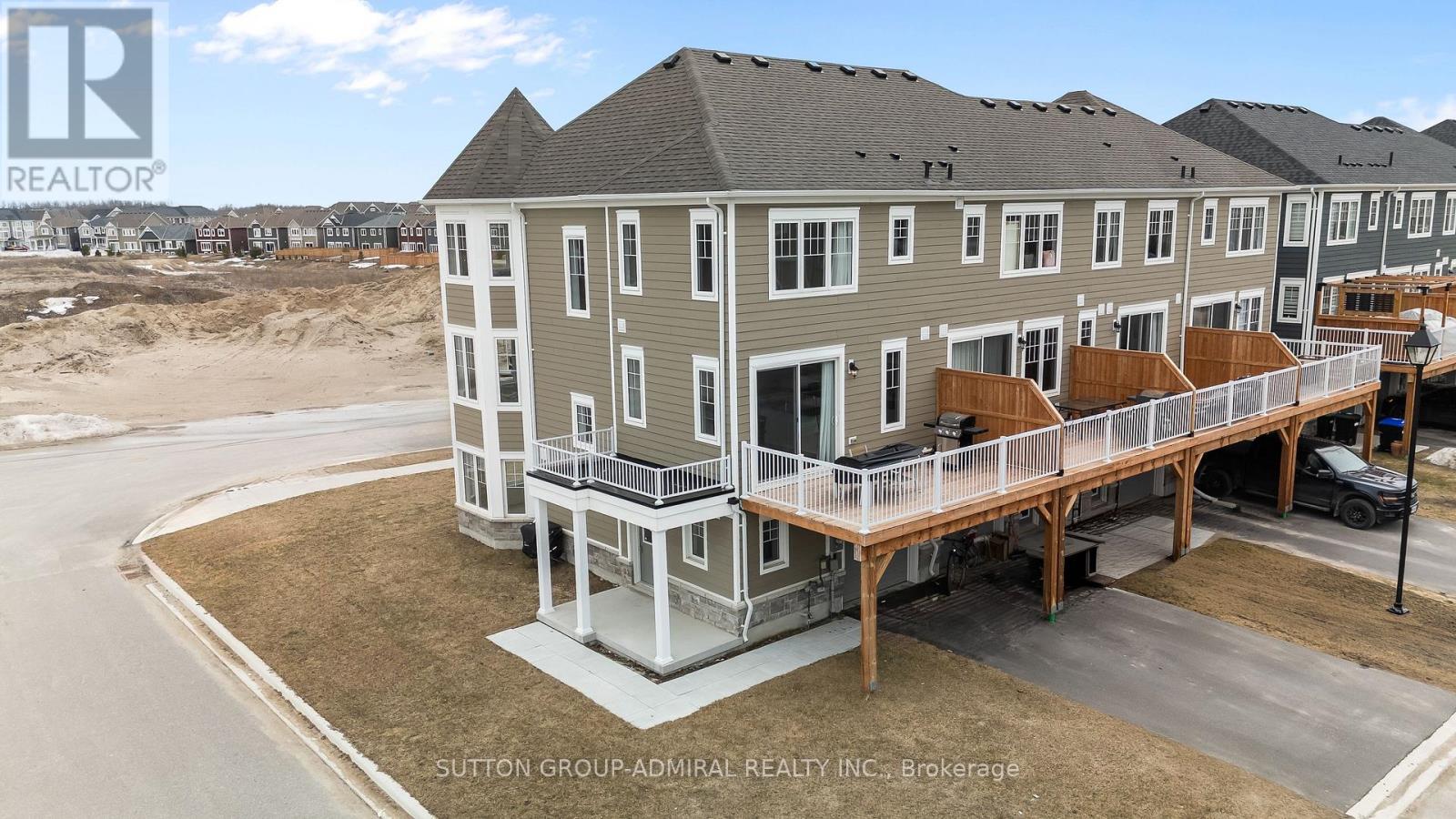 83 Shelburne Avenue, Wasaga Beach, Ontario  L9Z 0L2 - Photo 9 - S12986156